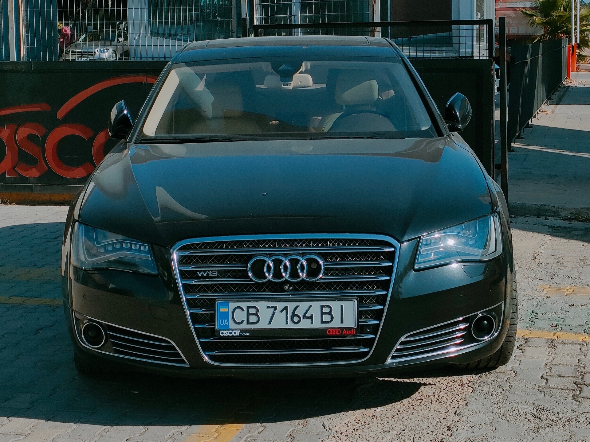 Audi A8L