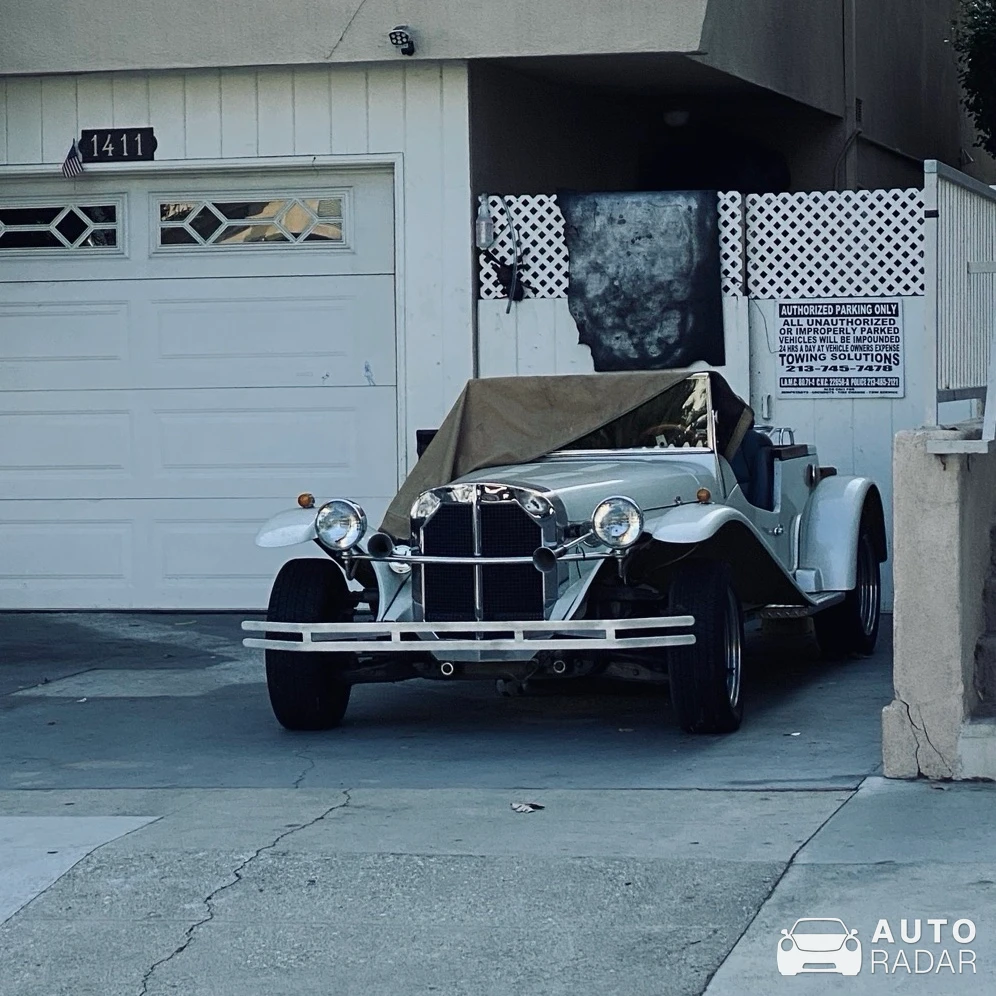 Excalibur Series IV spotted in Los Angeles