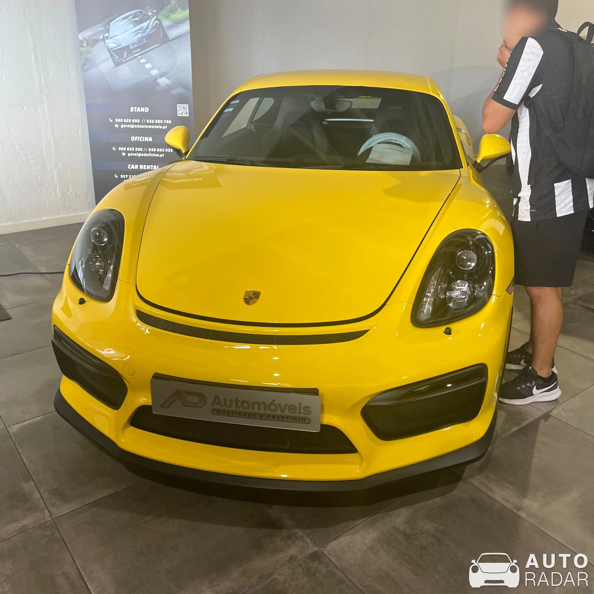 Porsche 718 Cayman GT4 spotted in Lisbon, Portugal