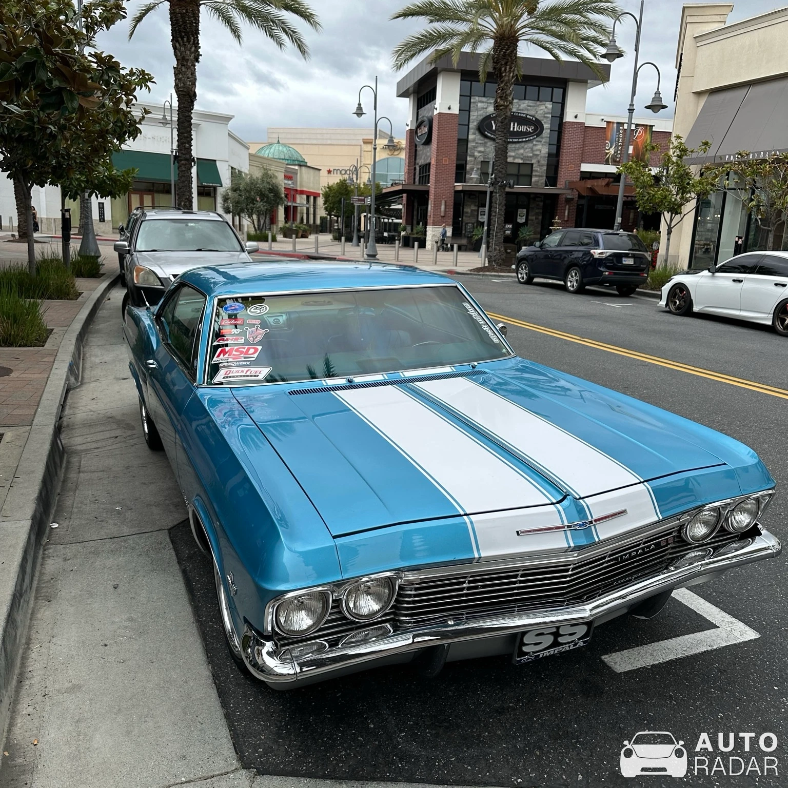 Chevrolet Impala Super Sport Coupe spotted in Temecula, Estados Unidos