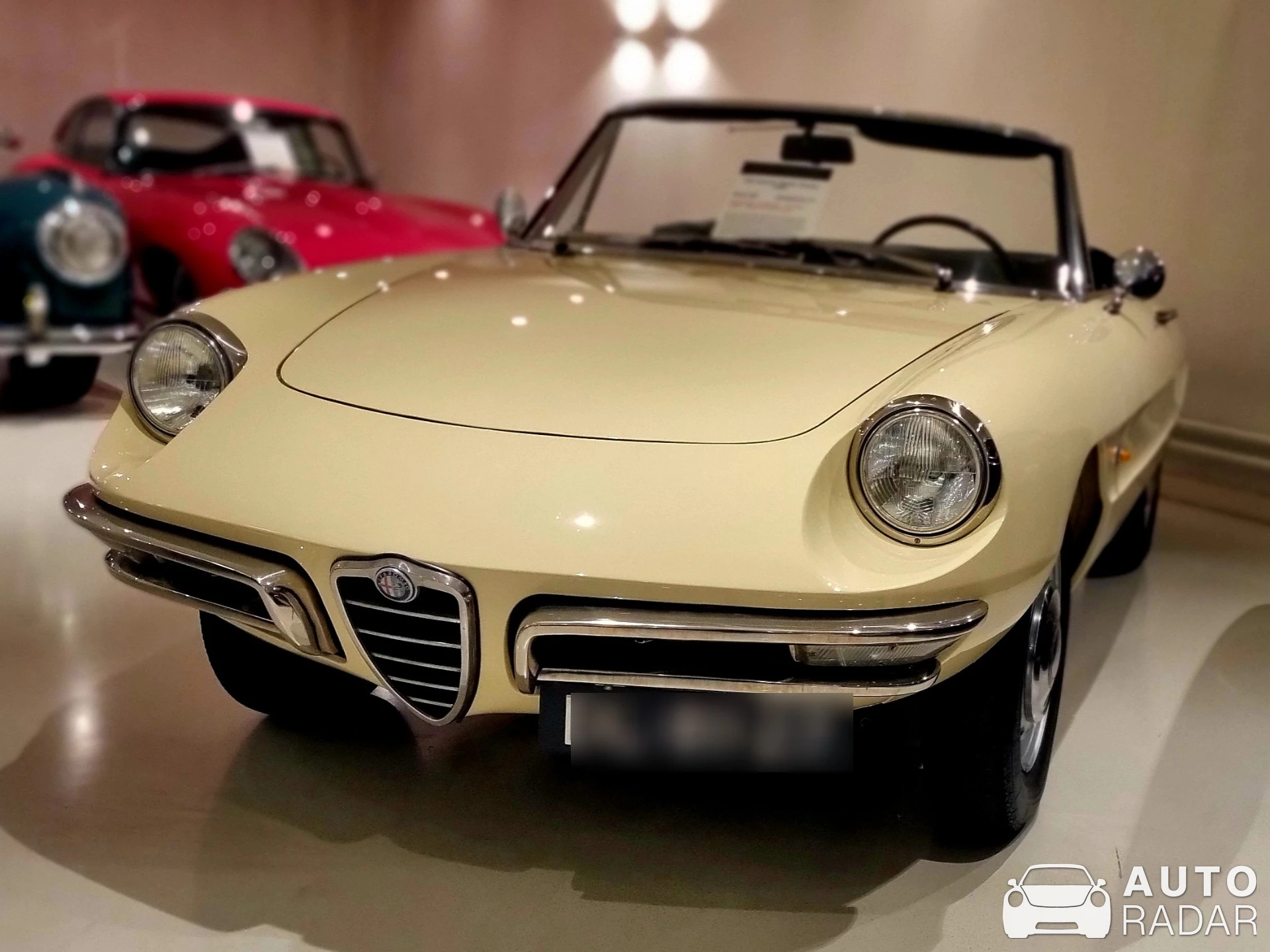Alfa Romeo Spider 2.0i spotted in Brummen, Netherlands