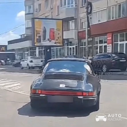 Porsche 964 Targa spotted in Oradea