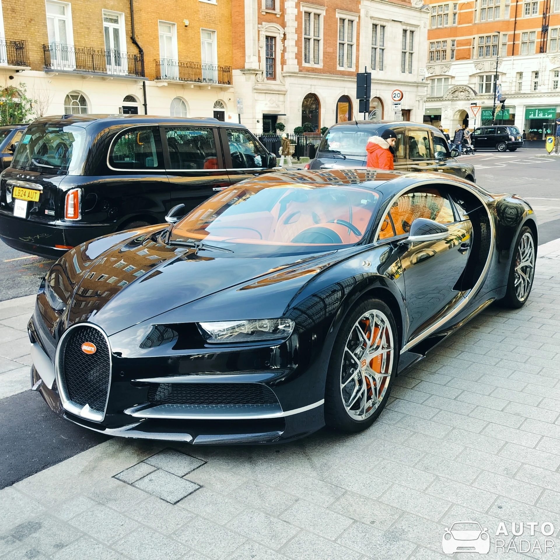 Bugatti Chiron spotted in Greater London, Verenigd Koninkrijk
