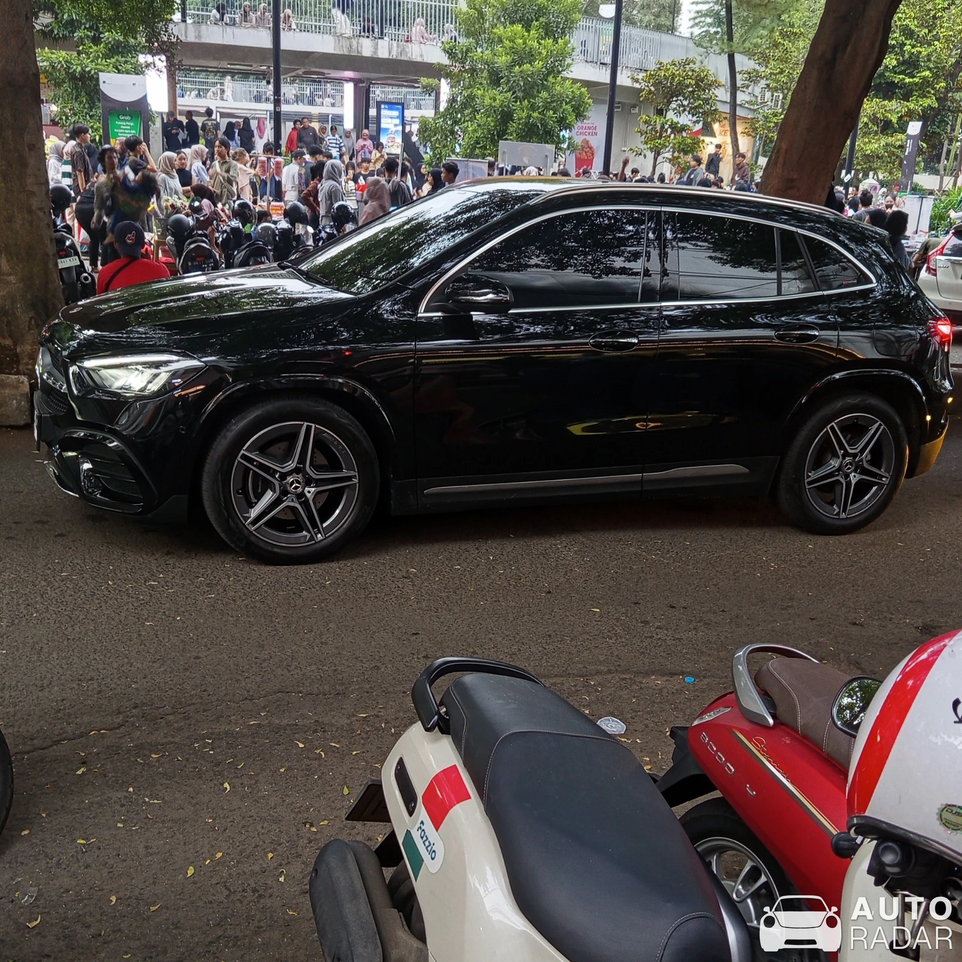Mercedes-AMG GLA 45 4MATIC+ H247 spotted in Kota Jakarta Selatan, Indonesia