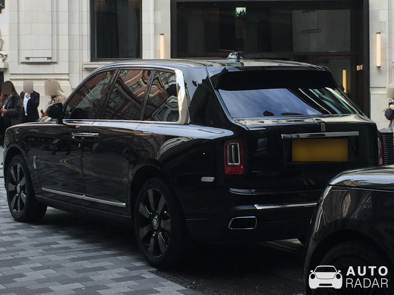 Rolls-Royce Ghost Black Badge 2021 spotted