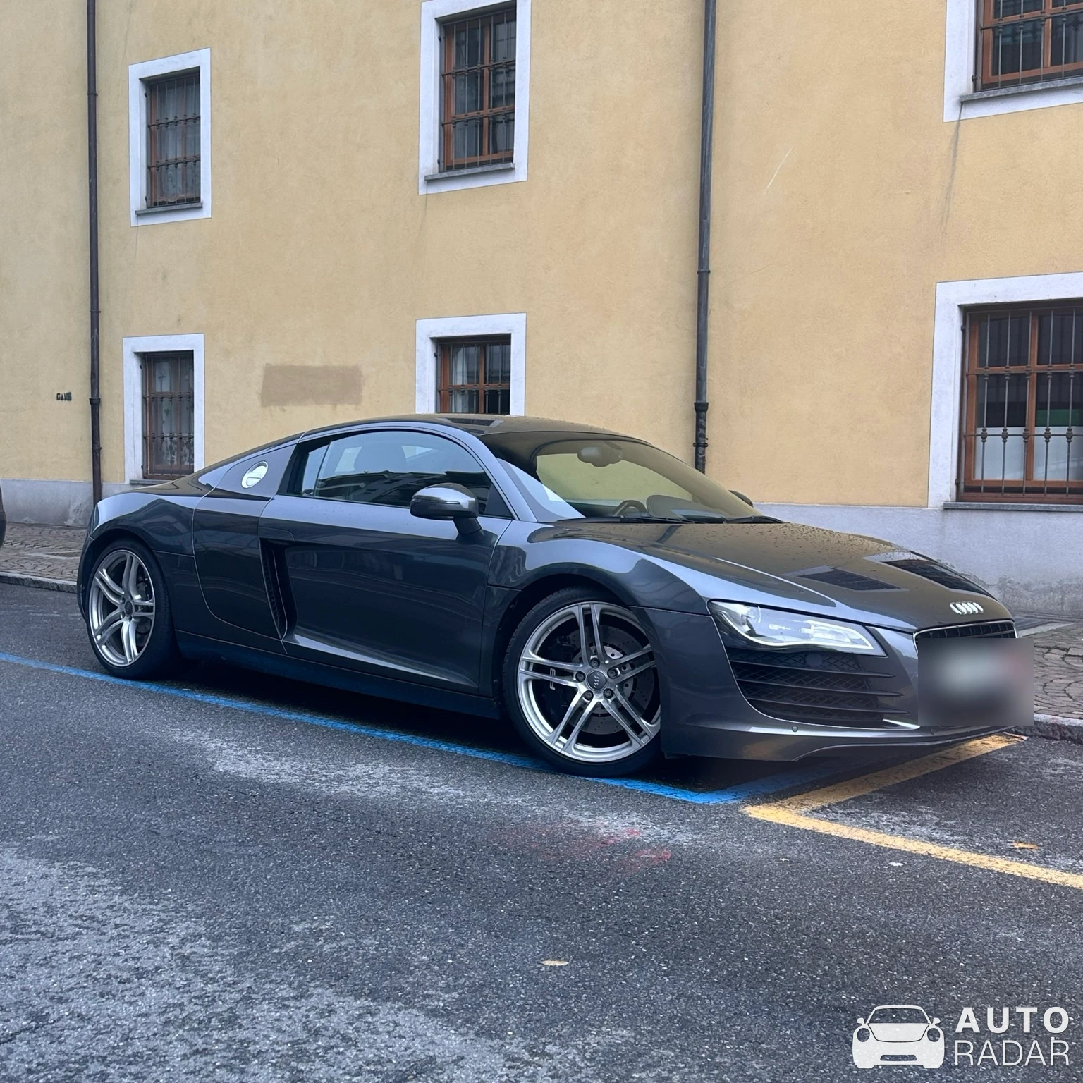 Audi R8 V10 spotted in Aosta