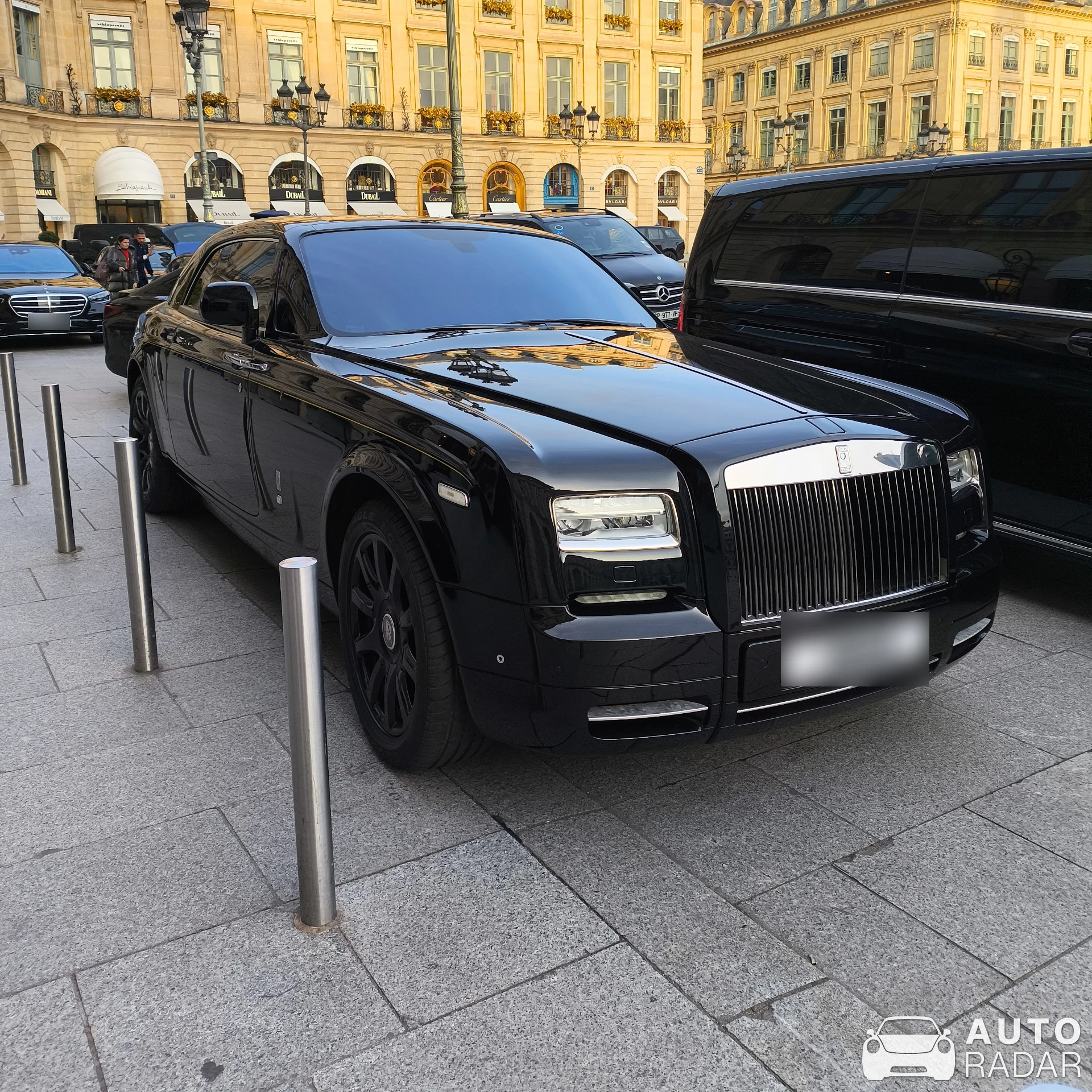Rolls-Royce Phantom VIII Series II spotted in Paris, France