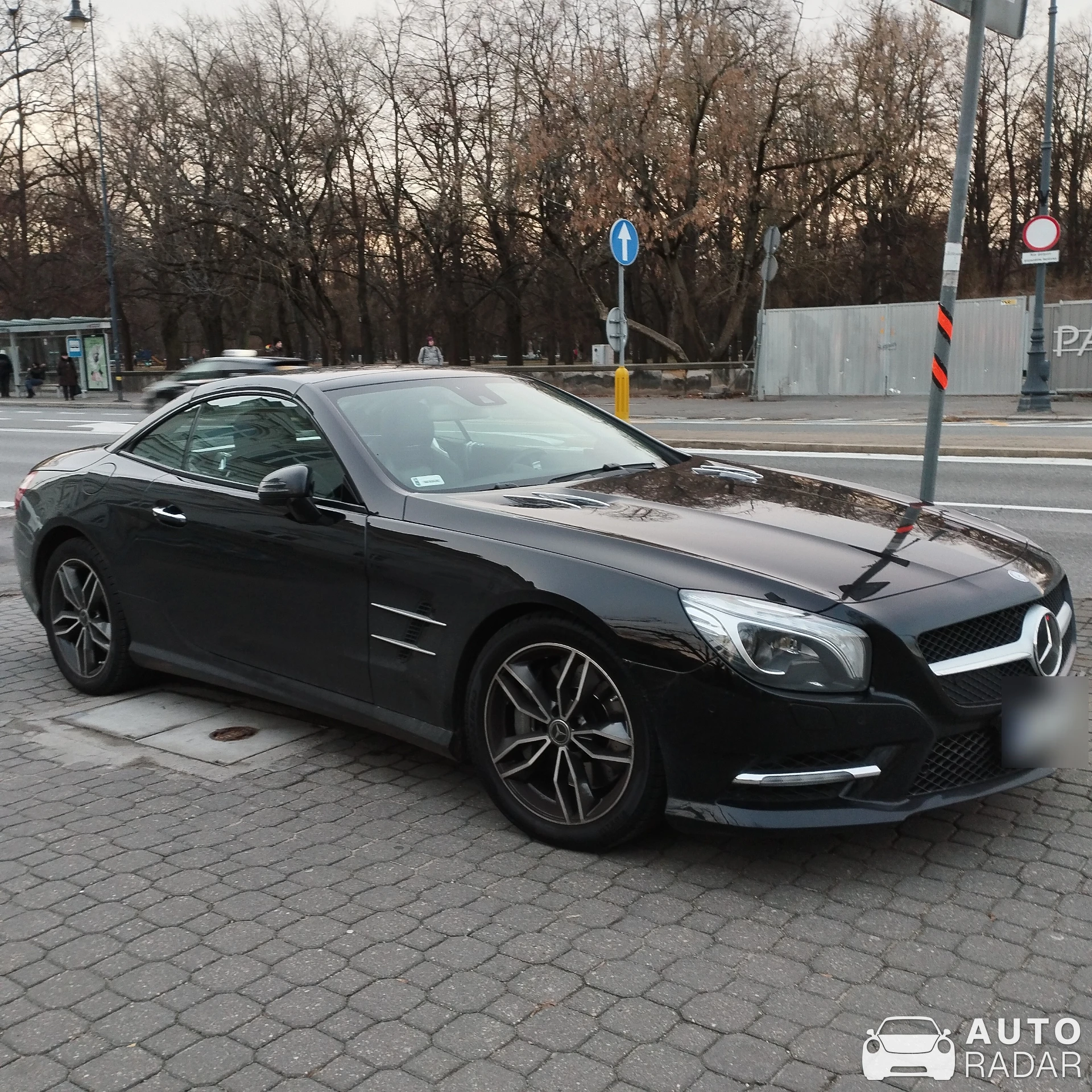 Mercedes-Benz SL 500 spotted in Warszawa, Poland
