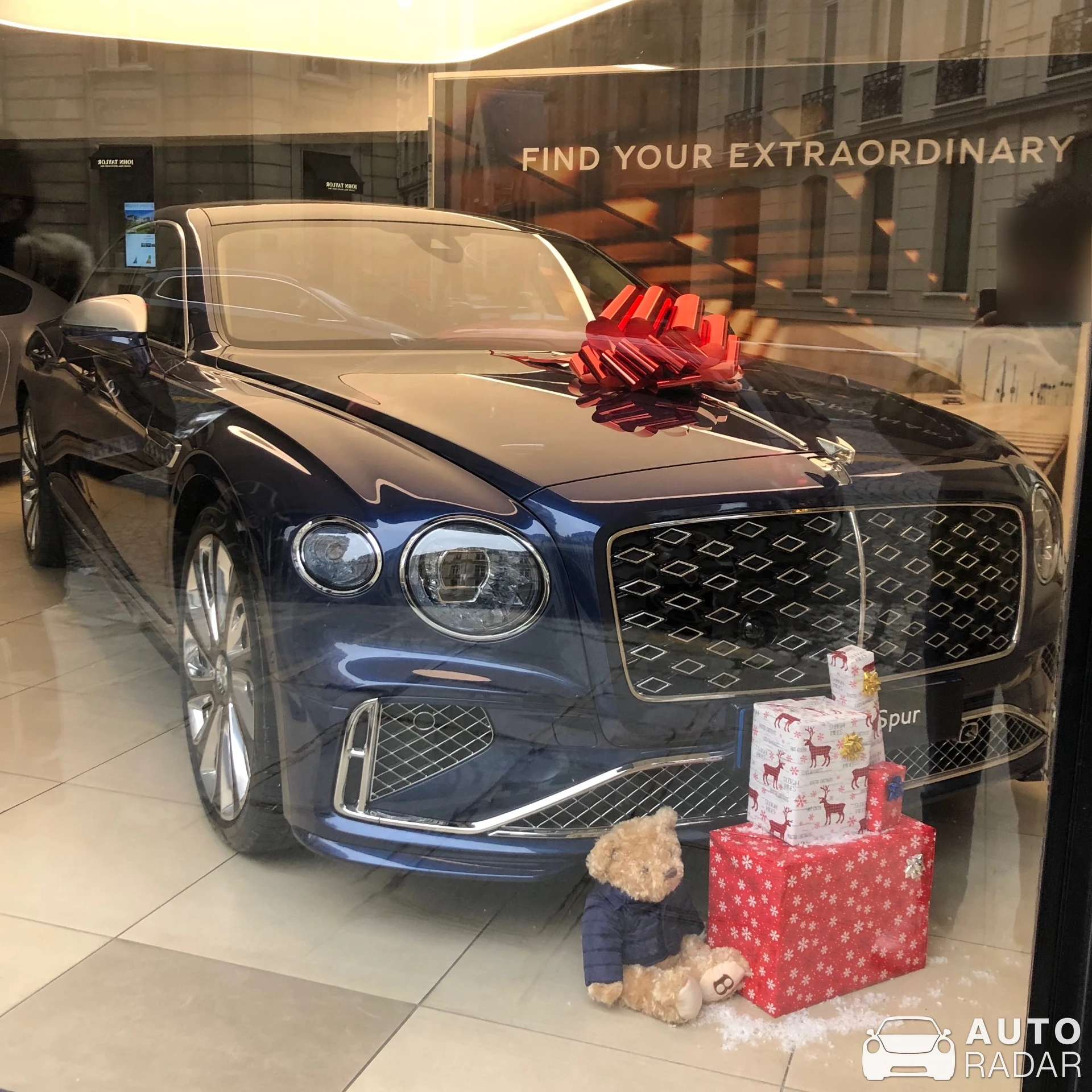 Bentley Flying Spur Hybrid Mulliner spotted in Paris, France