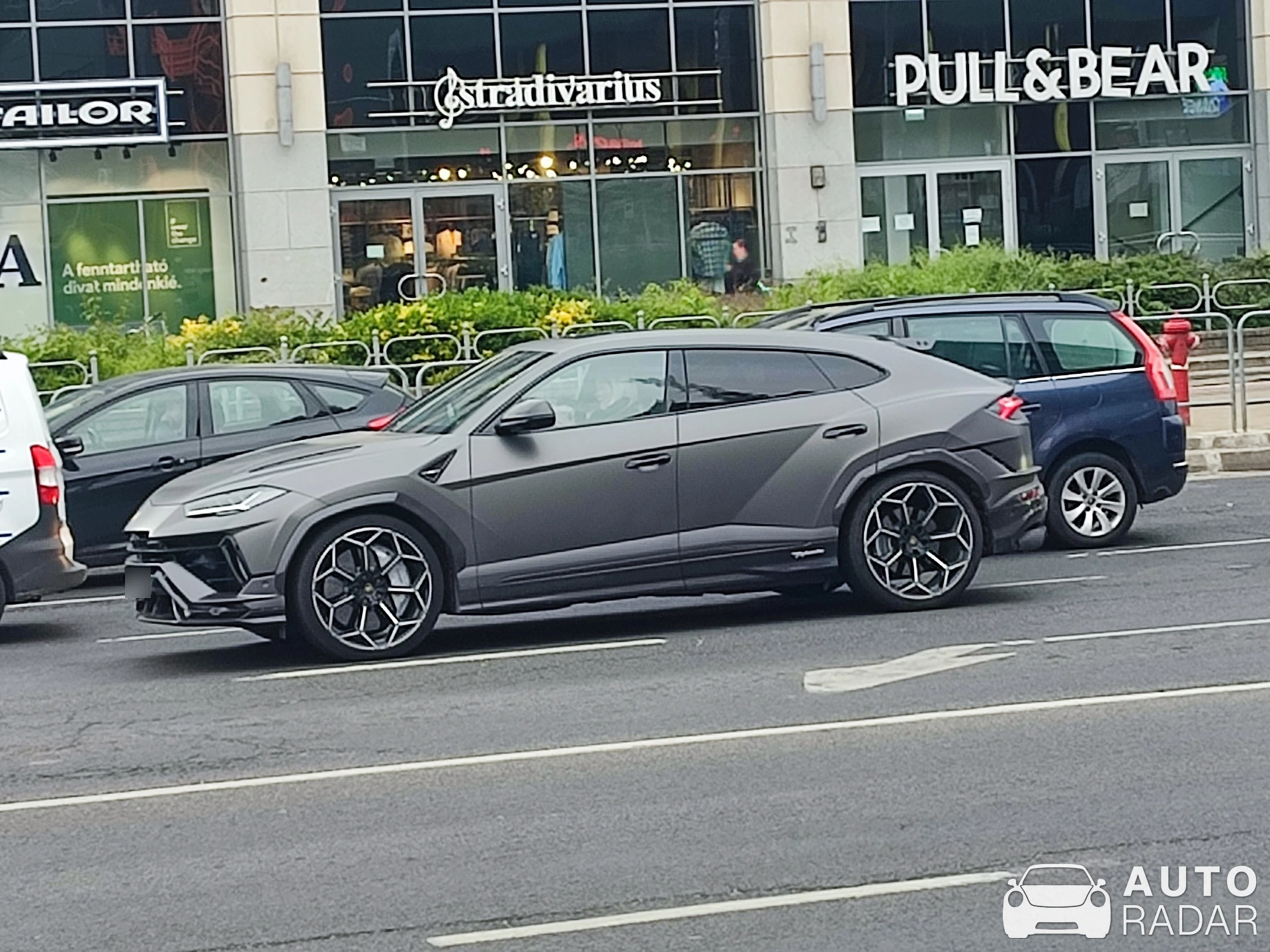 Lamborghini Urus Performante spotted in Budapest, Hungary