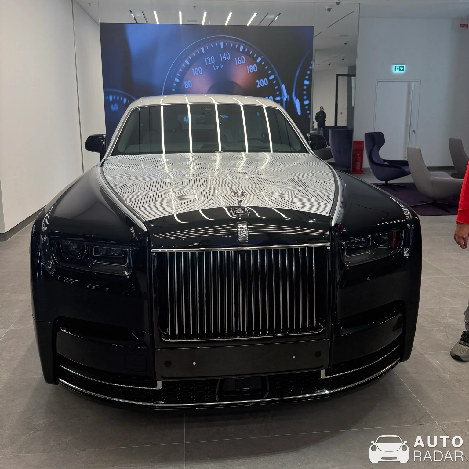 Rolls-Royce Phantom VIII spotted in Dubai, United Arab Emirates