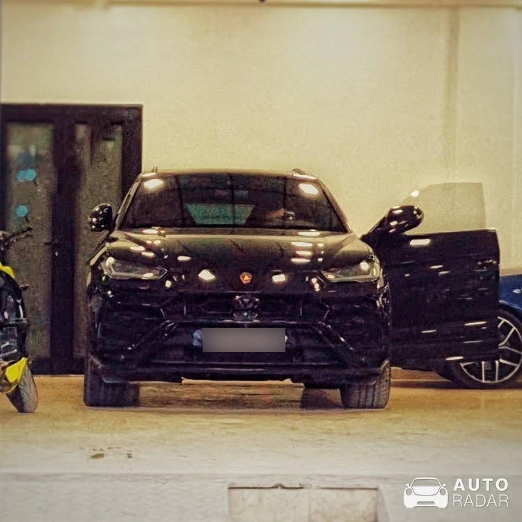 Lamborghini Urus spotted in Algiers
