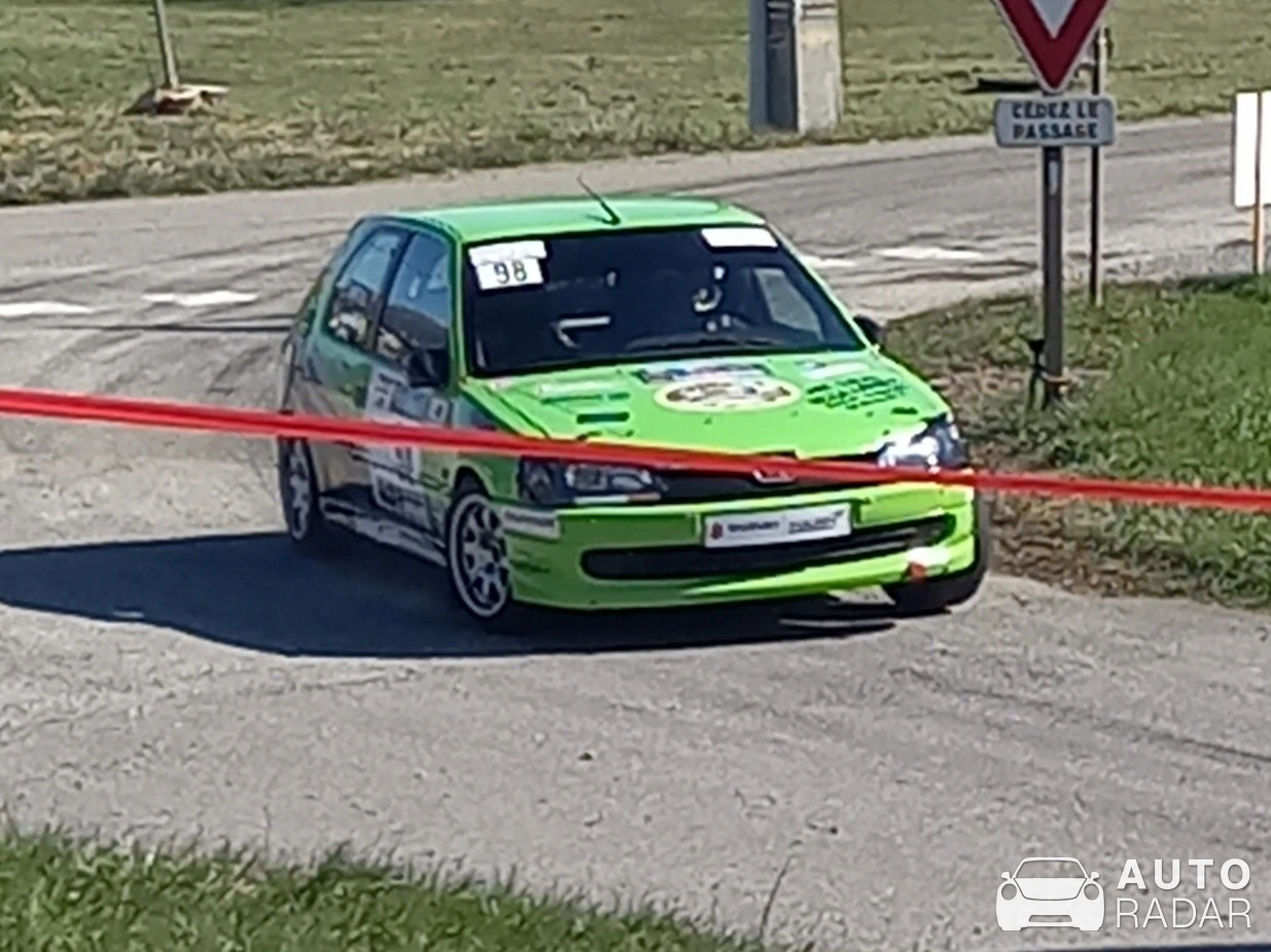 Peugeot 206 1.6 Rallye spotted in Faverges-Seythenex