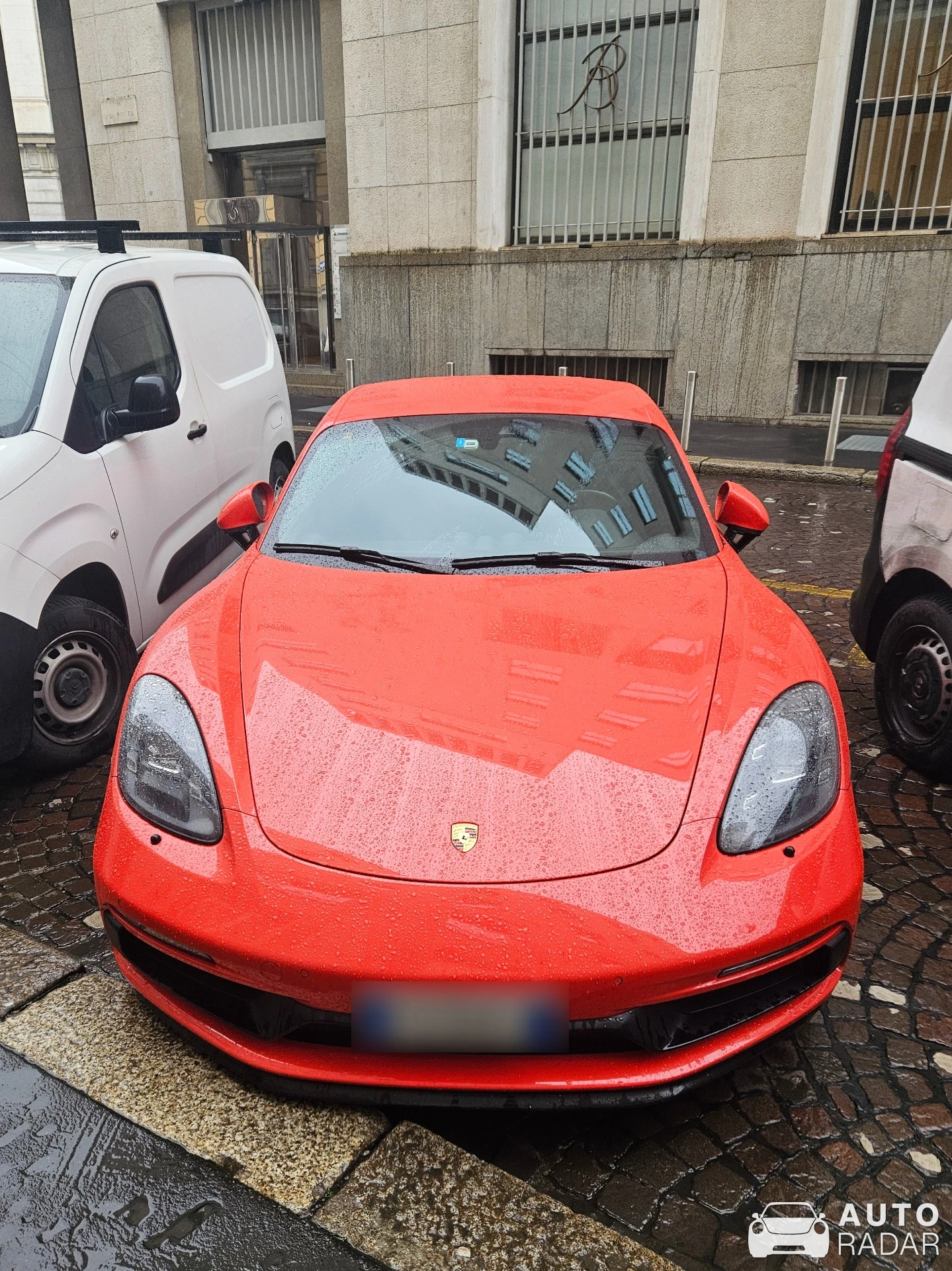 Porsche 718 Cayman GTS spotted in Milano, Włochy