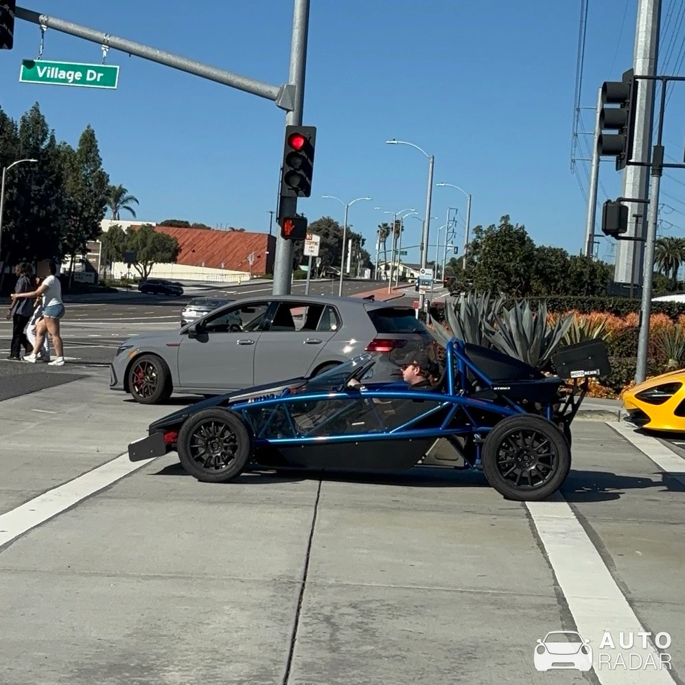 Ariel Atom 3.5R spotted in El Segundo