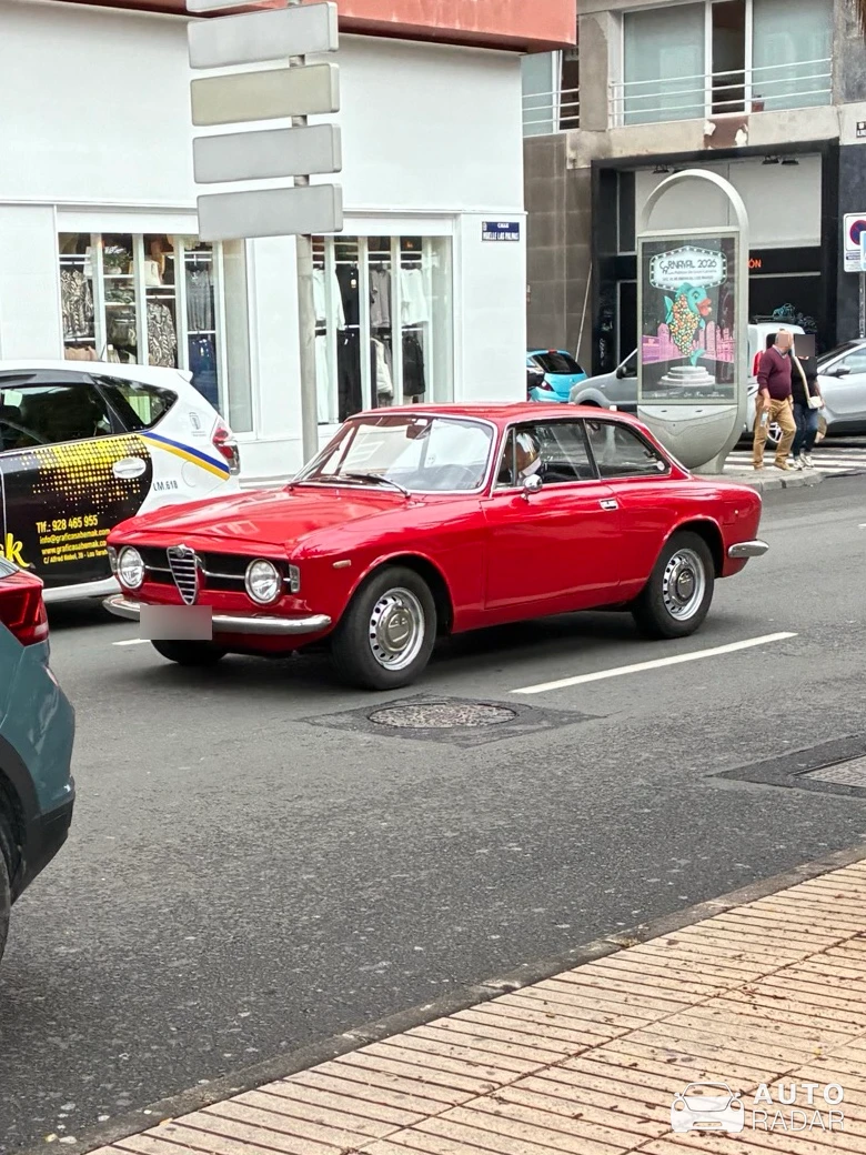 Alfa Romeo Giulia Sprint GTA spotted in Las Palmas de Gran Canaria, España