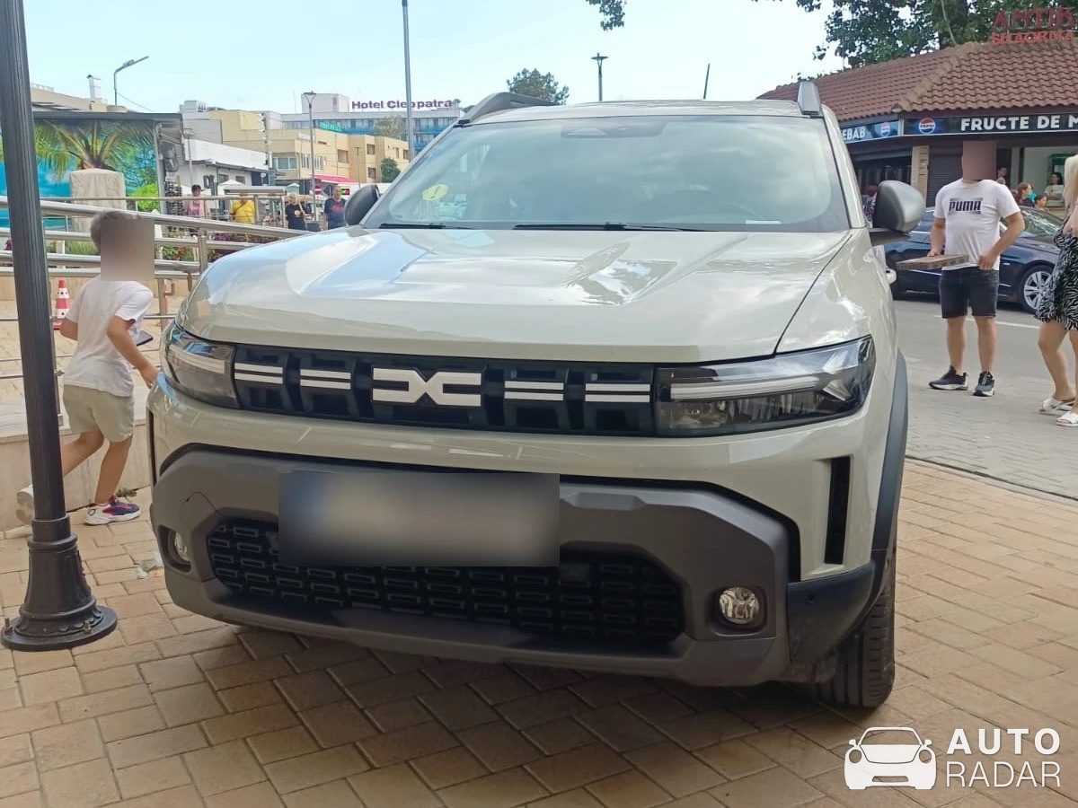 Dacia Duster spotted in Saturn