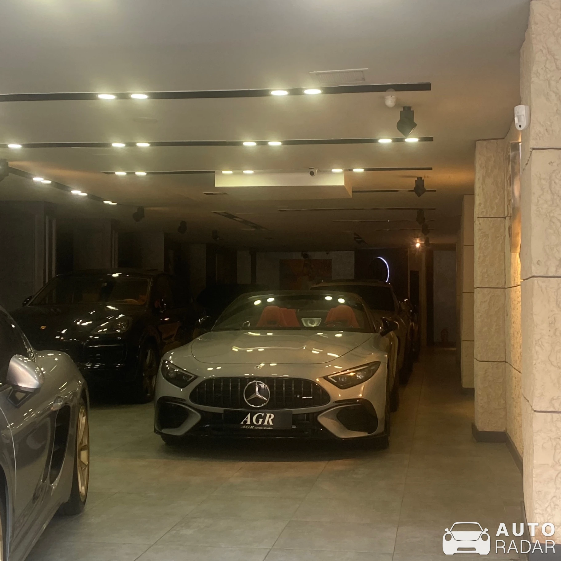 Mercedes-AMG SL 63 R232 spotted in Beşiktaş, Türkiye