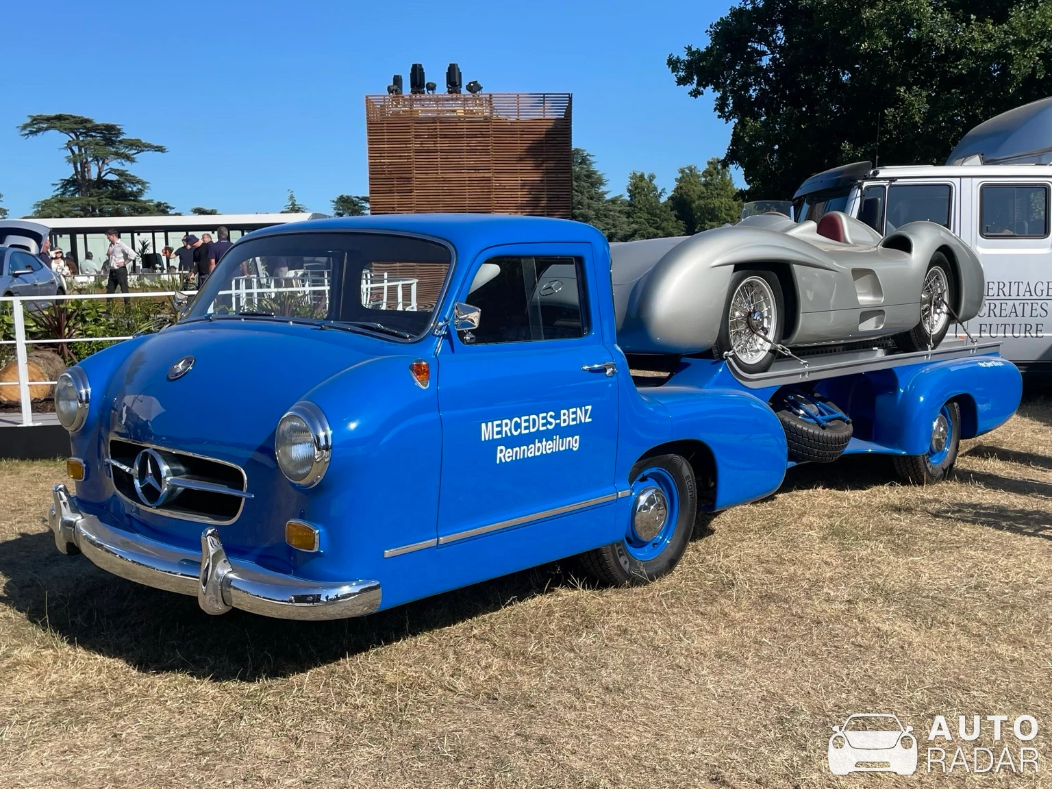 Mercedes Renntransporter spotted