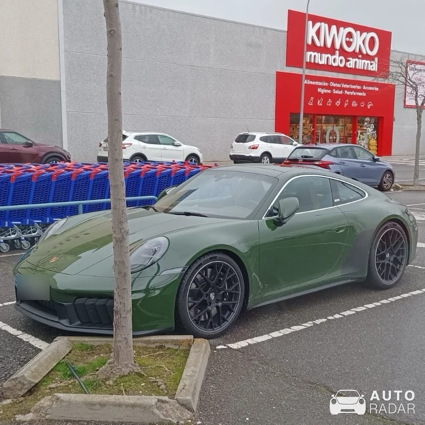 Porsche 992 Carrera GTS MkII spotted in Ávila, España