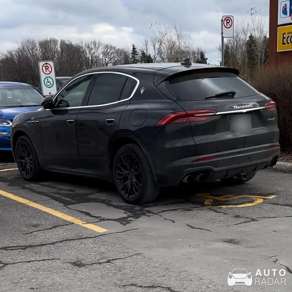 Maserati Grecale spotted in Repentigny, Canada