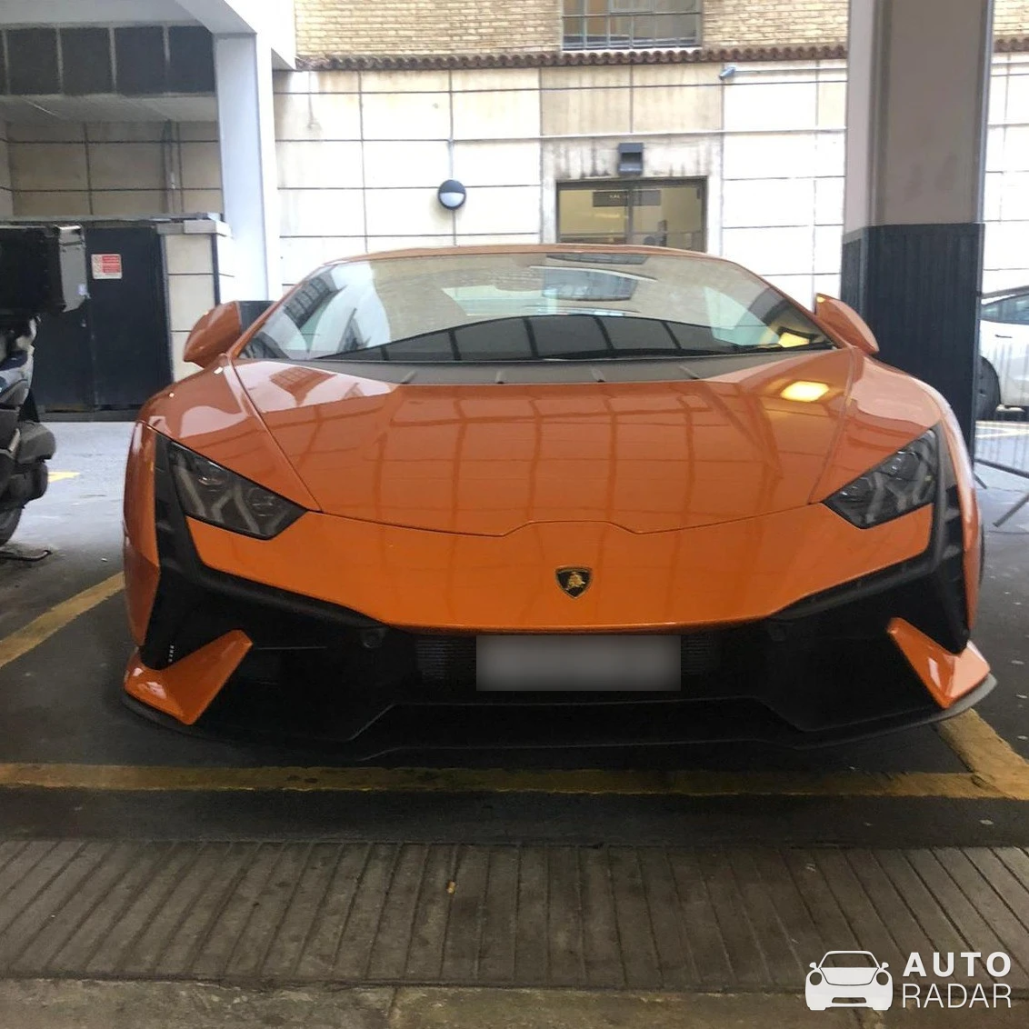Lamborghini Huracán LP640-2 Tecnica spotted in London, United Kingdom