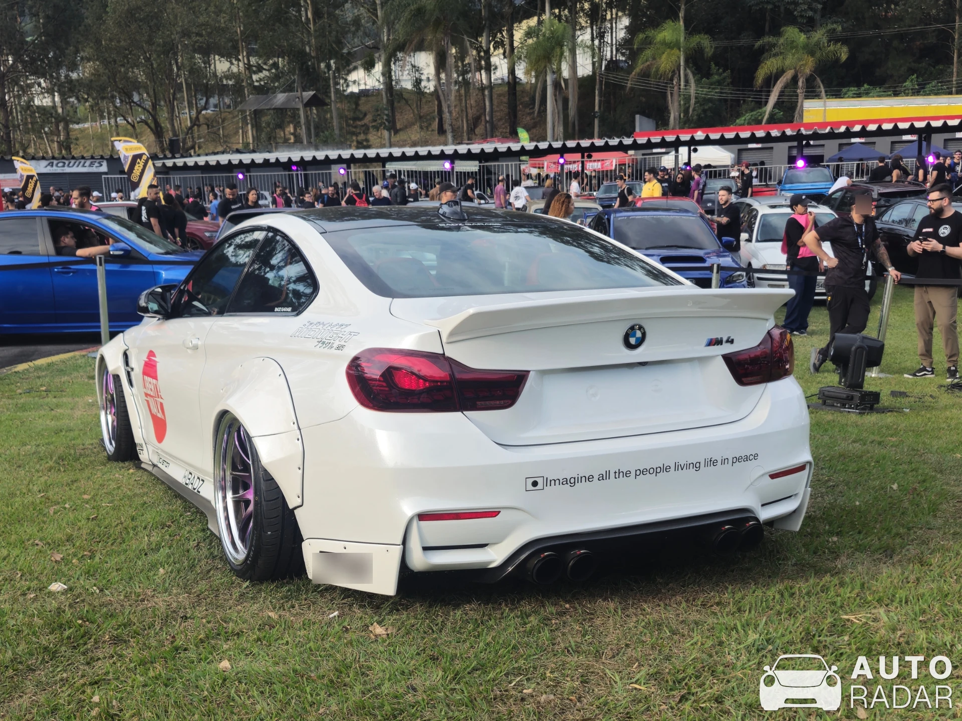 BMW M4 F82 Coupé Liberty Walk Widebody spotted in Barueri