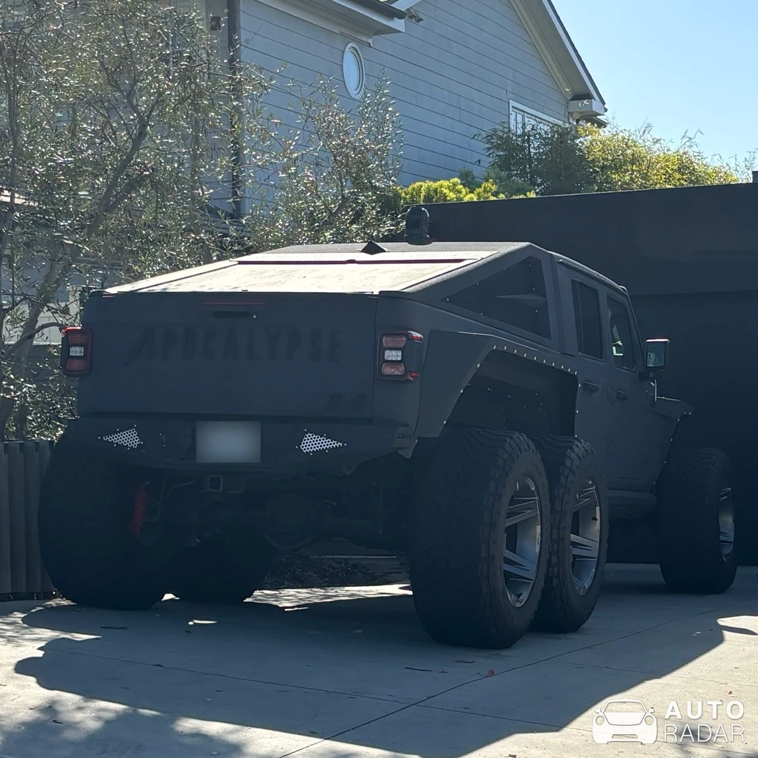 Jeep Gladiator Apocalypse Hellfire 6x6 spotted in Manhattan Beach