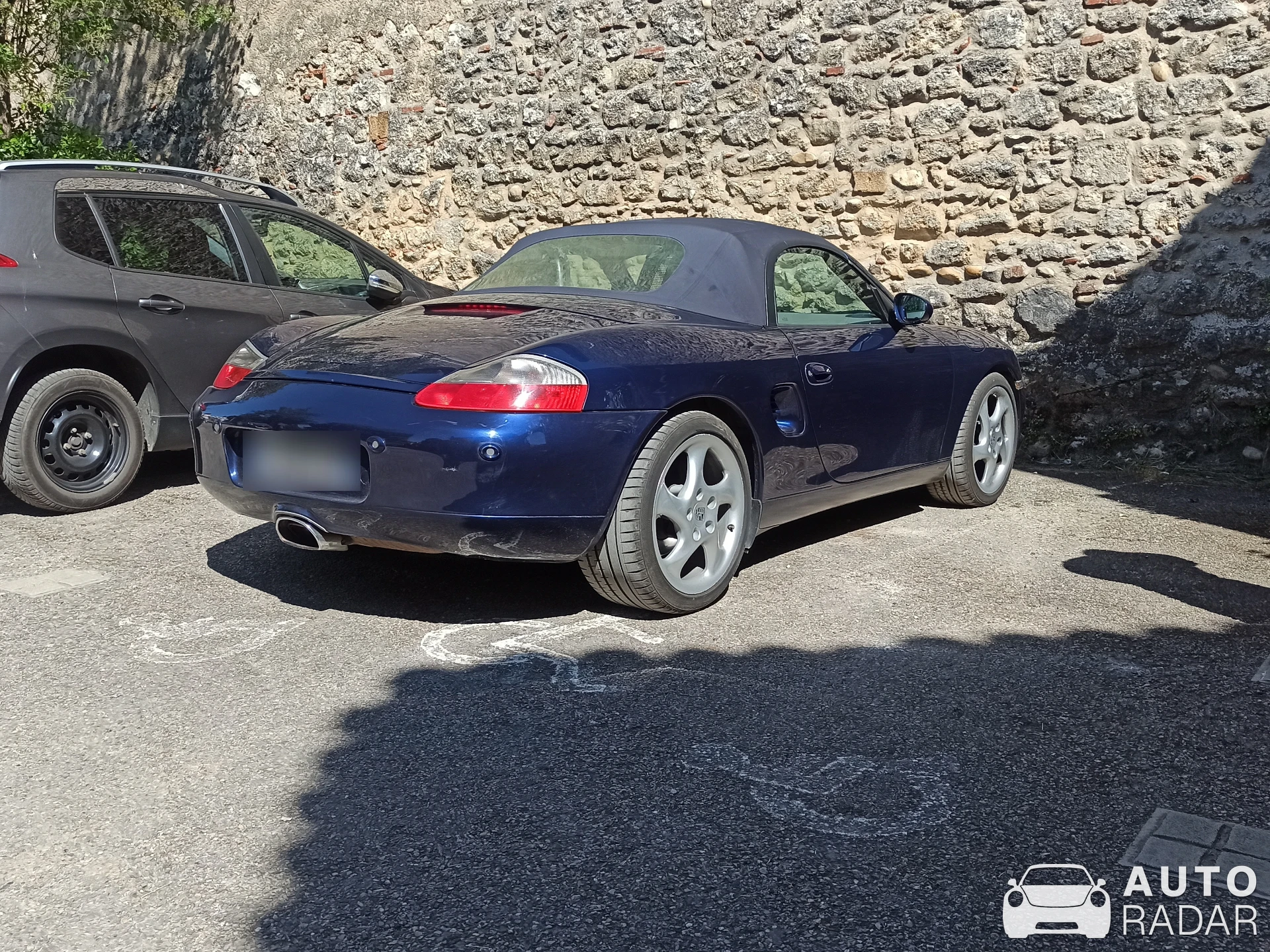 Porsche 986 Boxster spotted in La Boisse