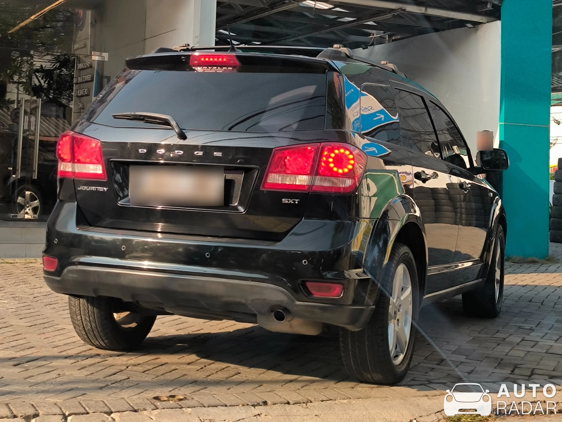 Dodge Journey spotted in Jakarta