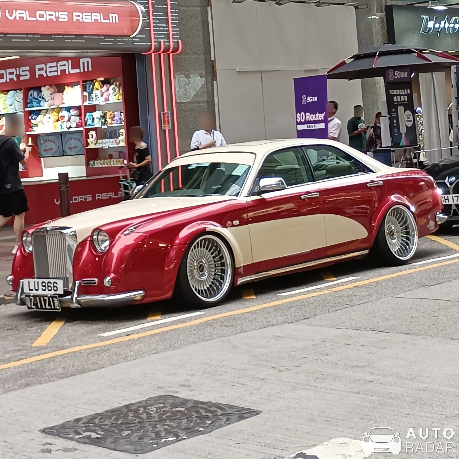 Mitsuoka Galue II spotted