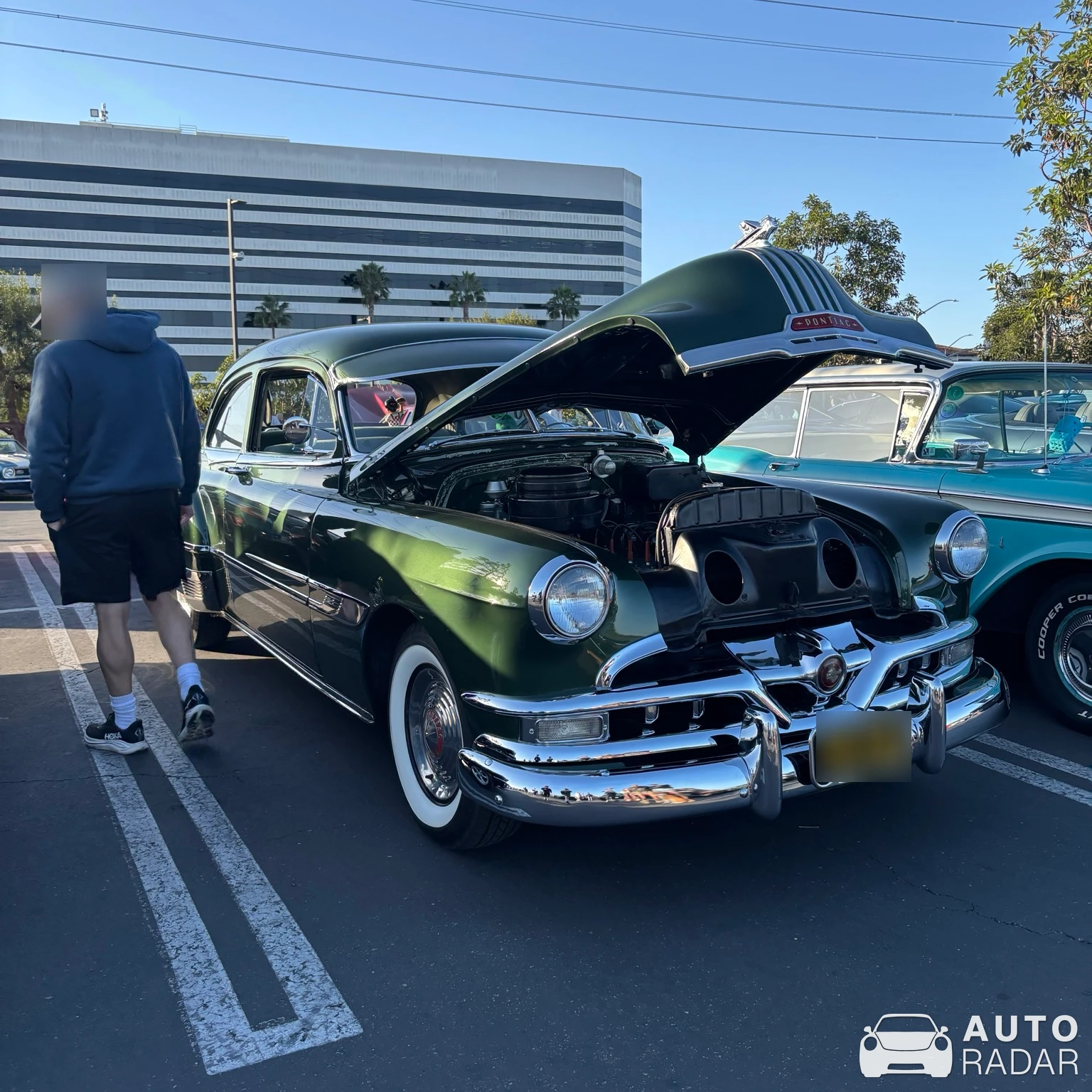 Pontiac Chieftain spotted in El Segundo