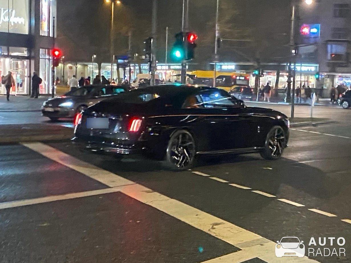 Rolls-Royce Spectre Black Badge spotted in Berlin, Deutschland