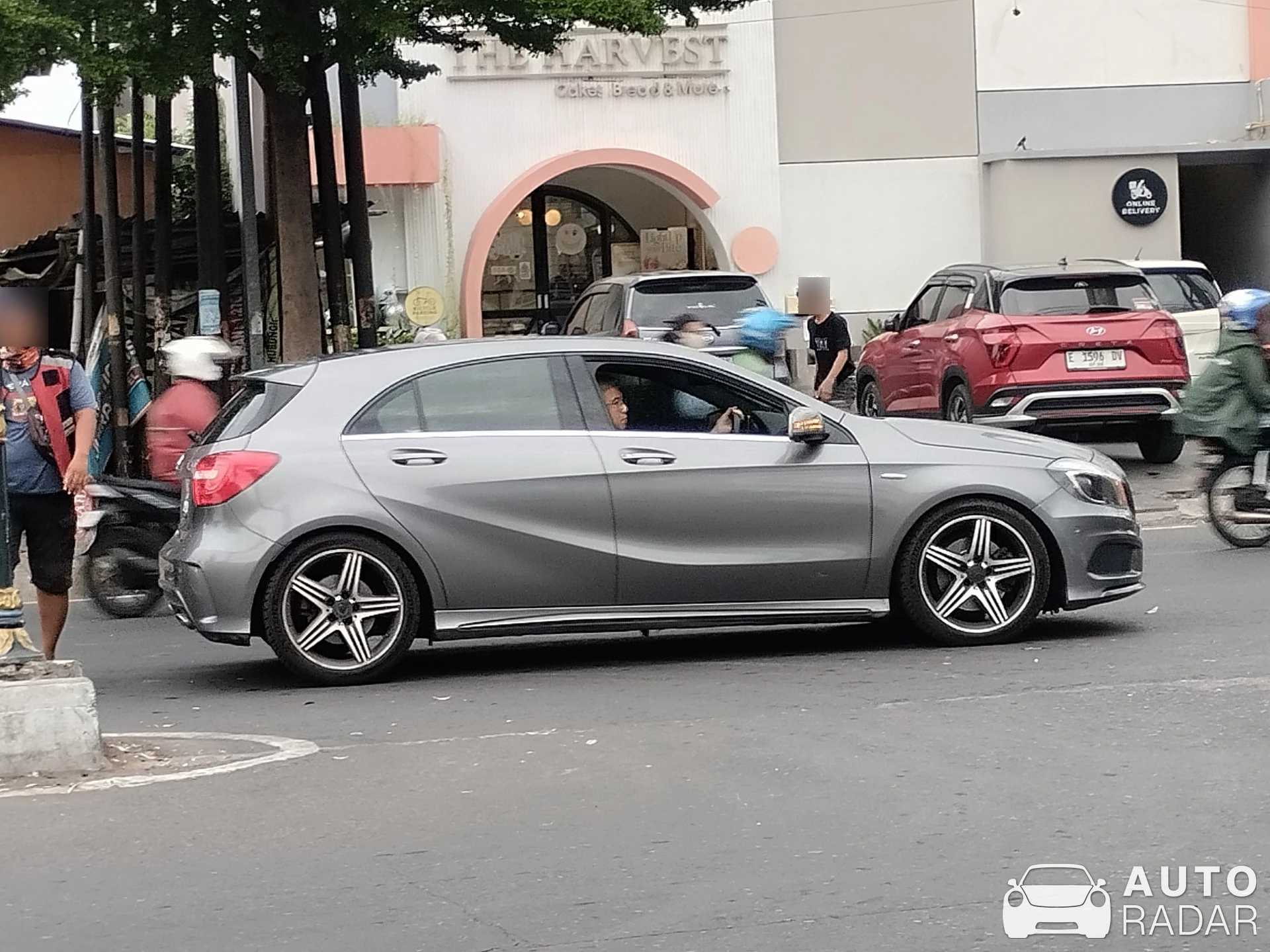Mercedes-Benz A-Klasse W176 spotted in Cirebon