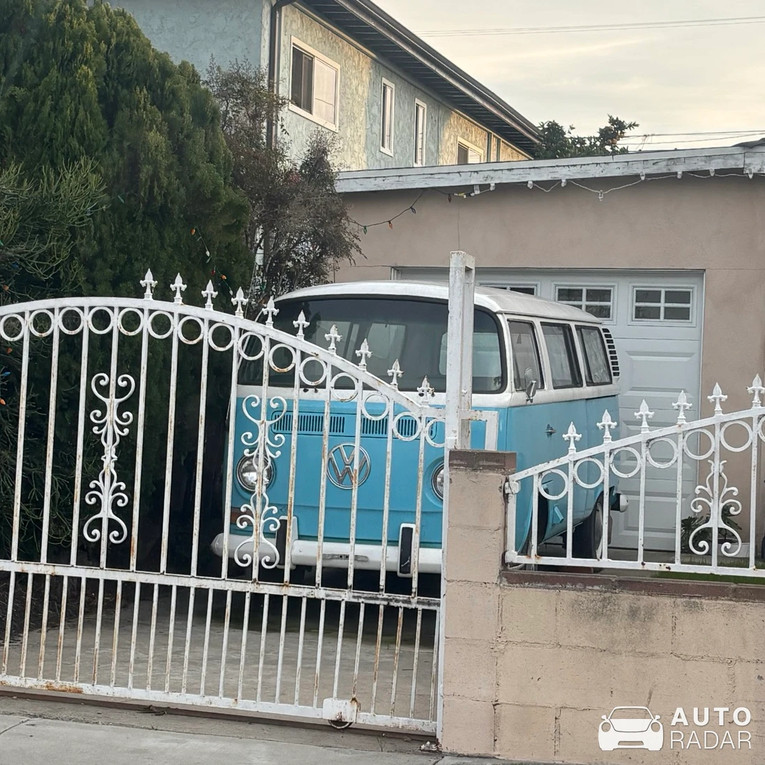Volkswagen 224 Microbus spotted in Lawndale