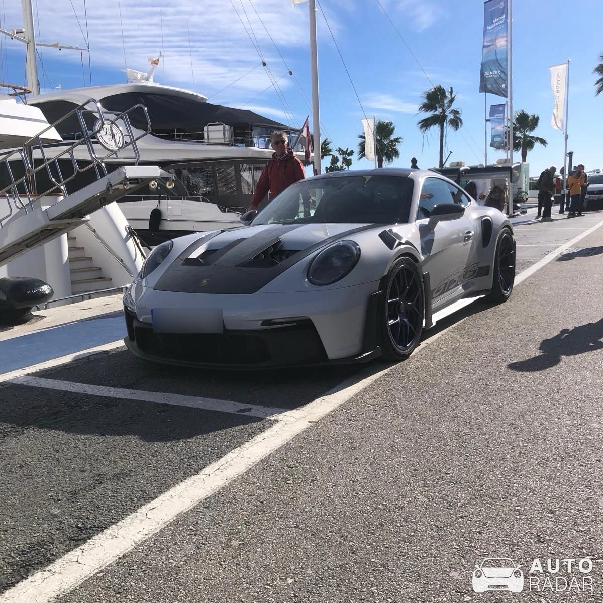 Porsche 992 GT3 RS MkI Weissach Package spotted in Marbella, Espagne