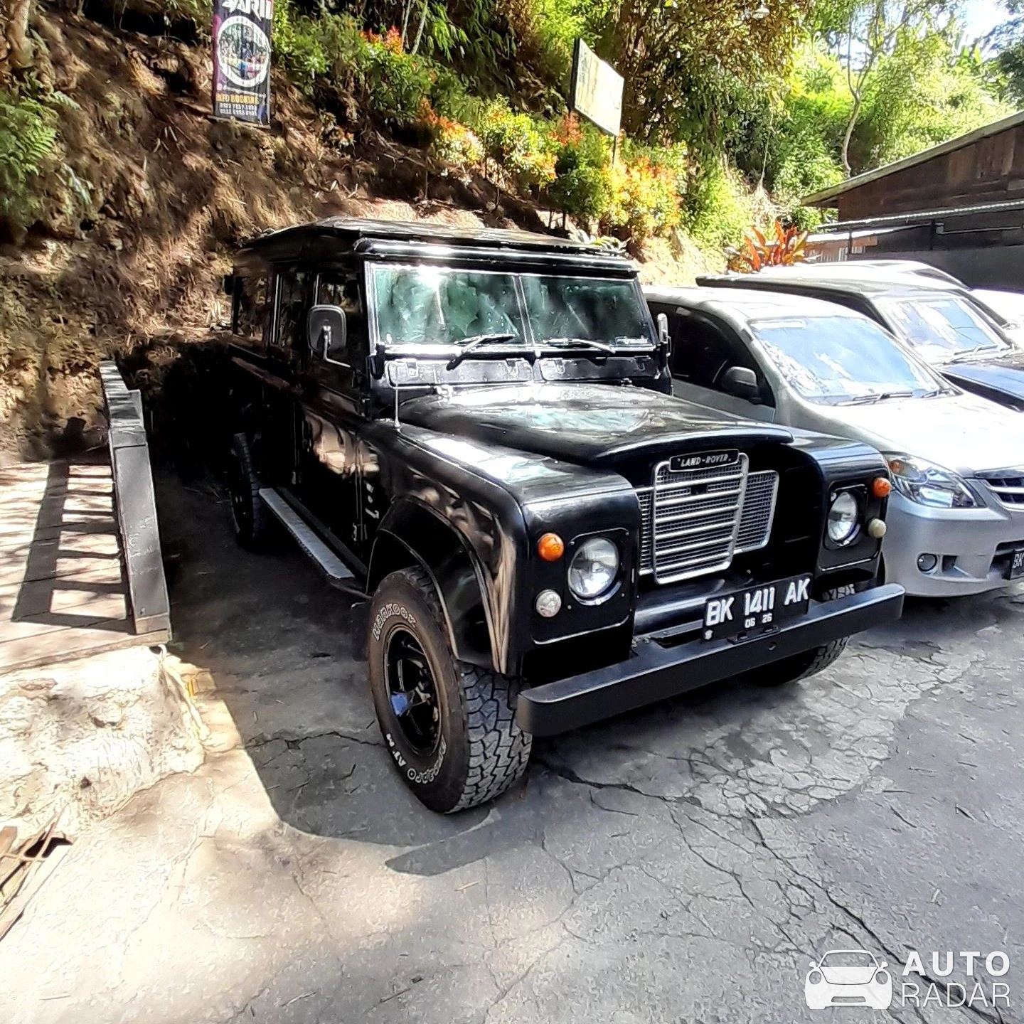 Land Rover Defender spotted in Kabupaten Aceh Tengah, Indonesia