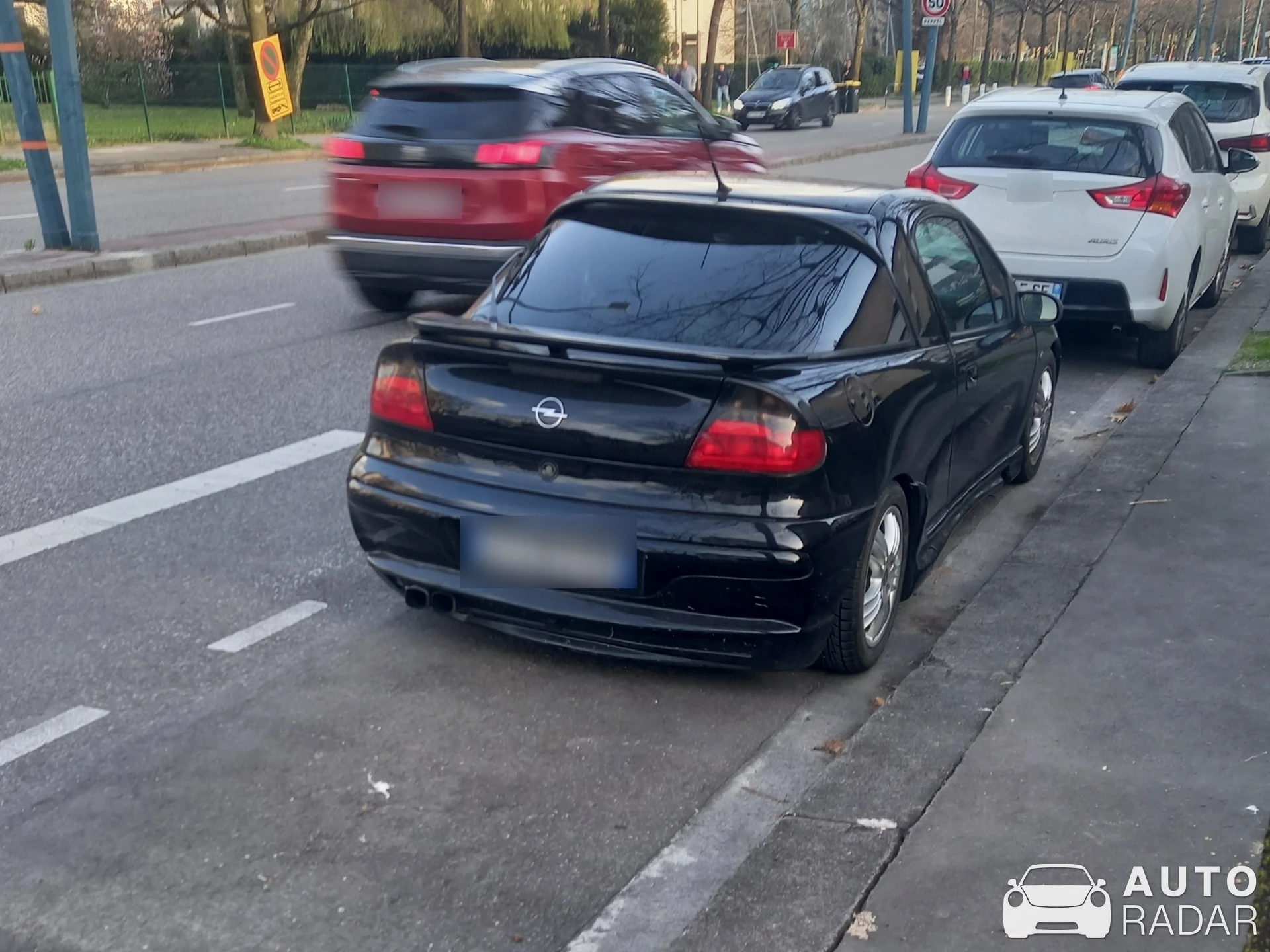 Opel Tigra spotted in Annecy