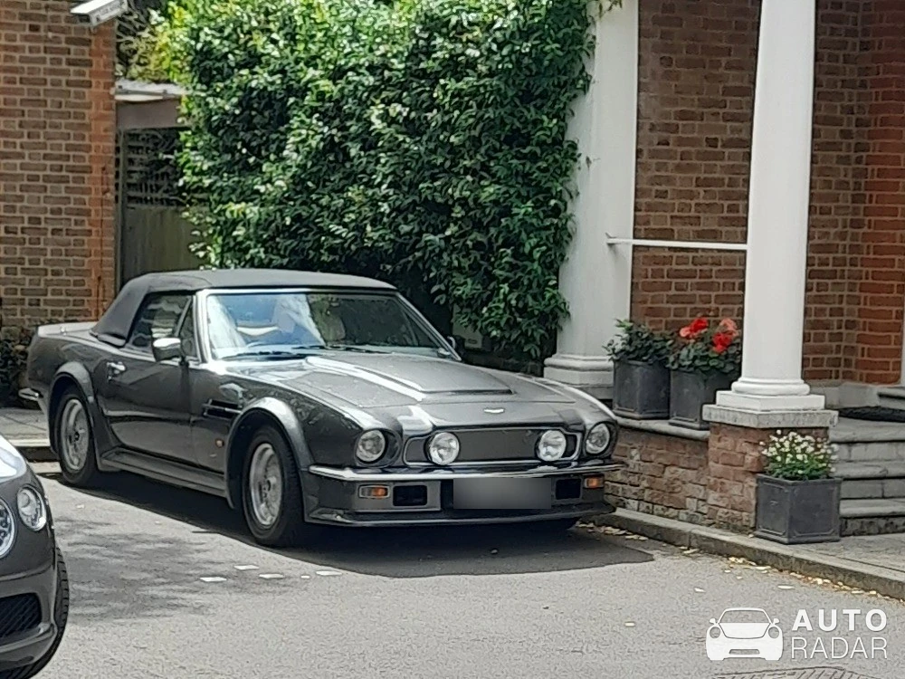 Aston Martin V8 Vantage Volante 1986-1989 spotted in London