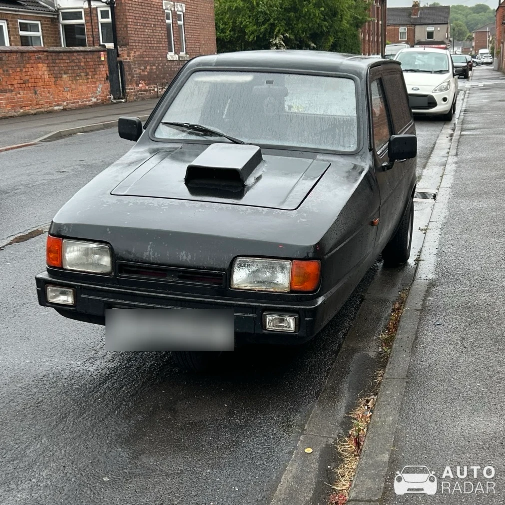 Reliant Robin MkII spotted in Lincolnshire, United Kingdom