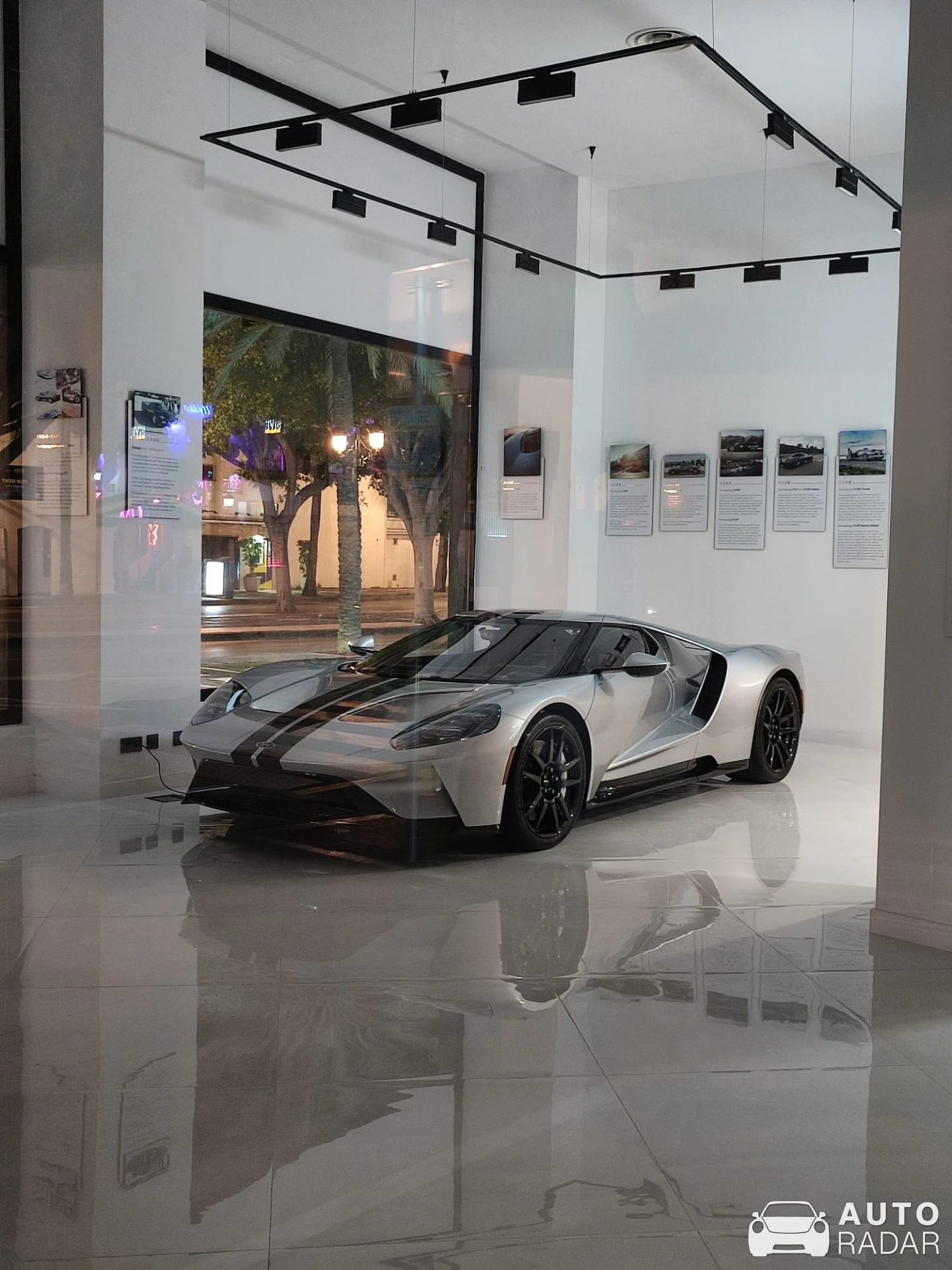 Ford GT 2005 Heritage Edition spotted in Málaga