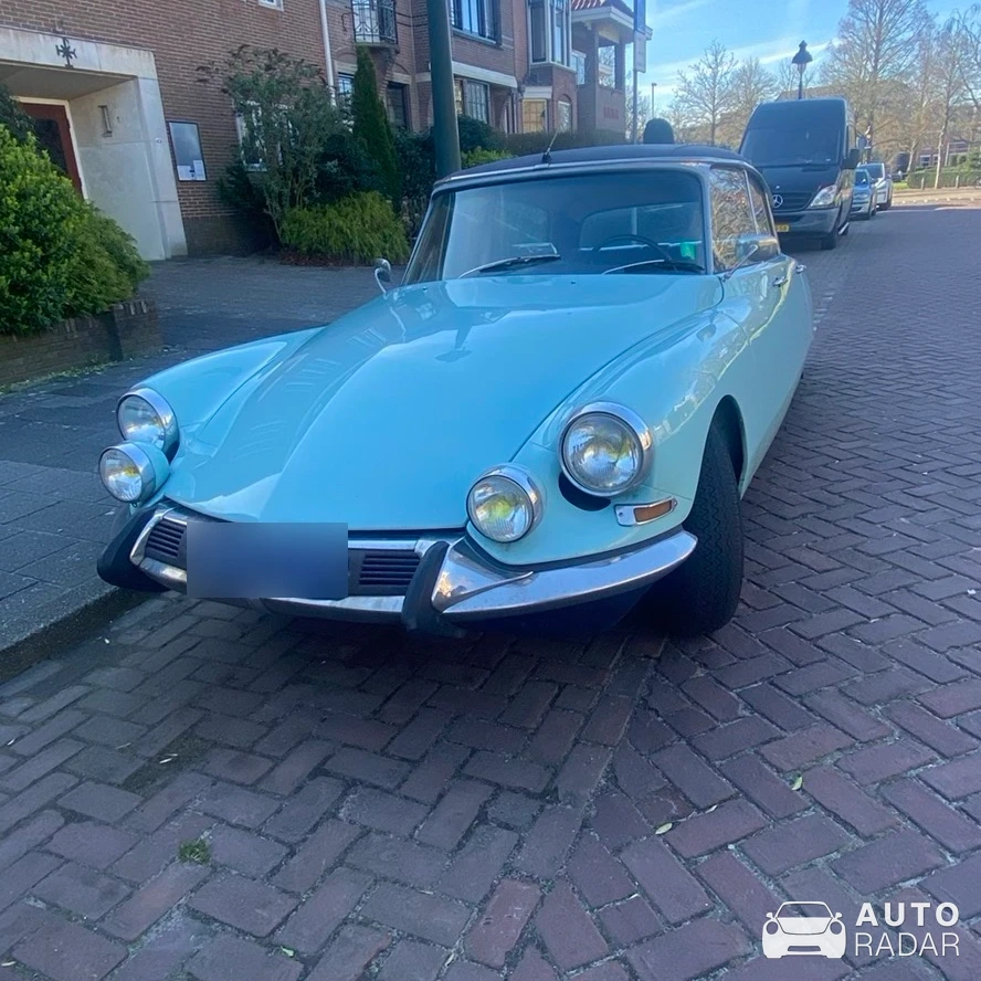 Citroën DS 19 spotted in Alkmaar