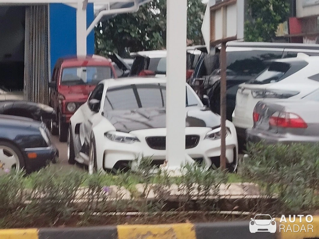 BMW M2 F87 Coupé Competition Maxton Design Widebody spotted in Tangerang, Indonesia