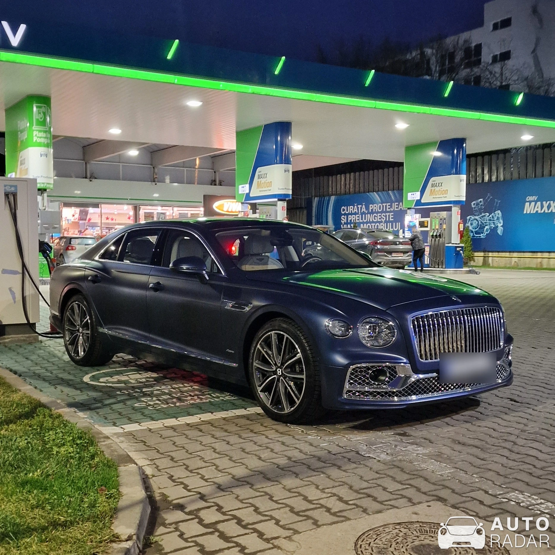 Bentley Flying Spur V8 spotted in Constanța, Romania