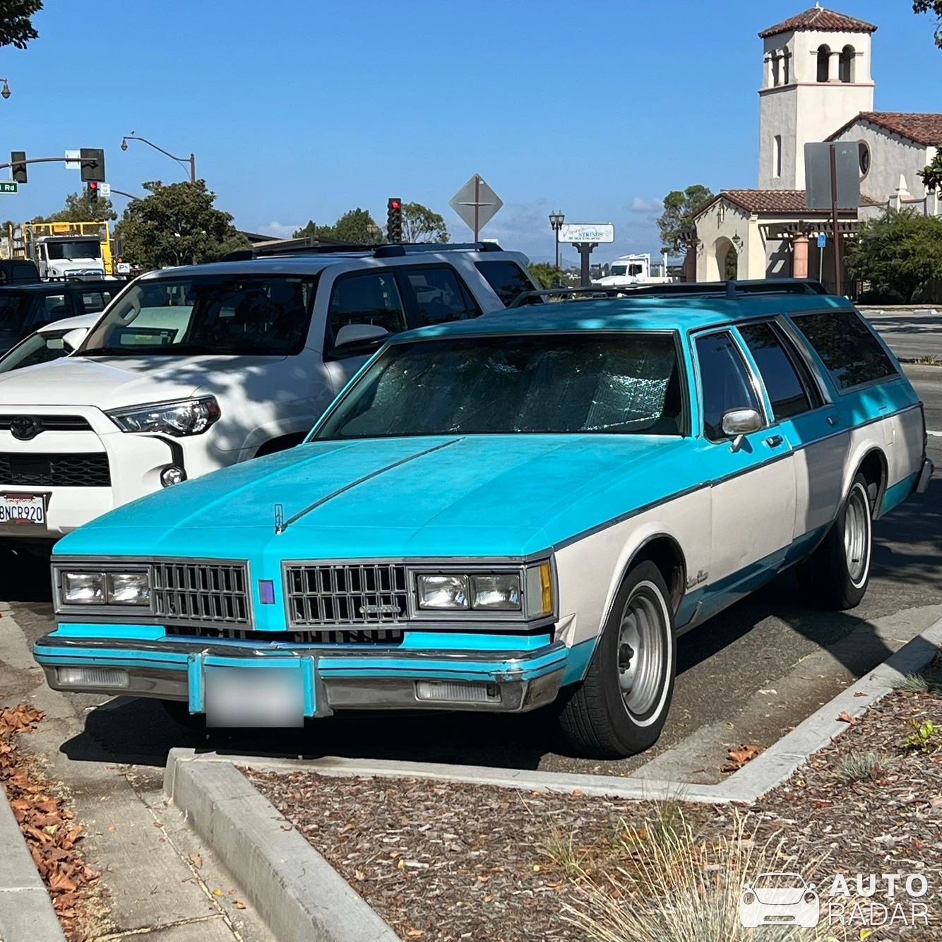 Oldsmobile Cruiser Custom spotted in Camarillo