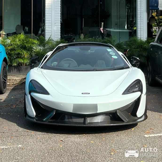 McLaren 570S spotted in Singapore, Singapore