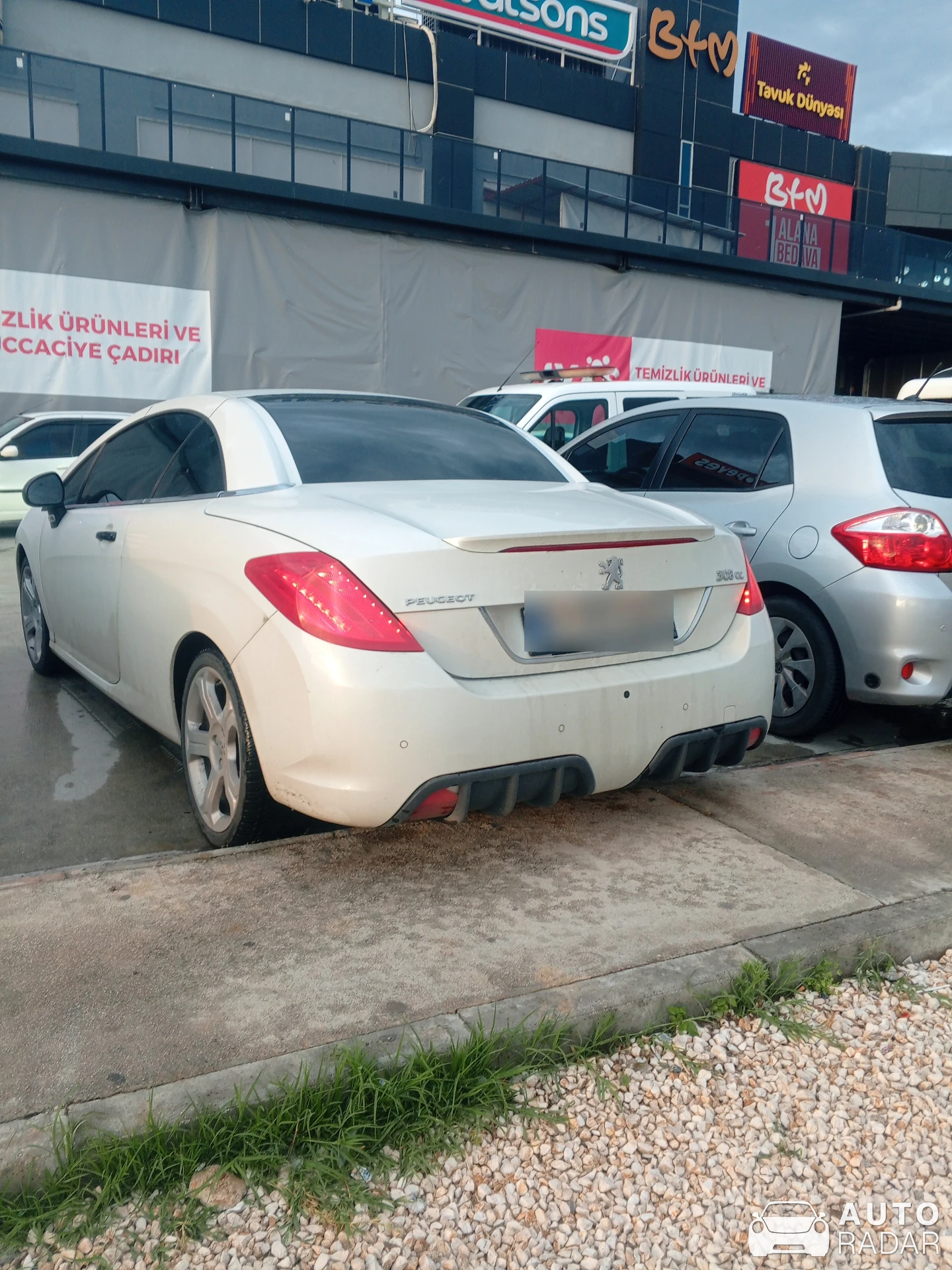 Peugeot 308 spotted in Dinar