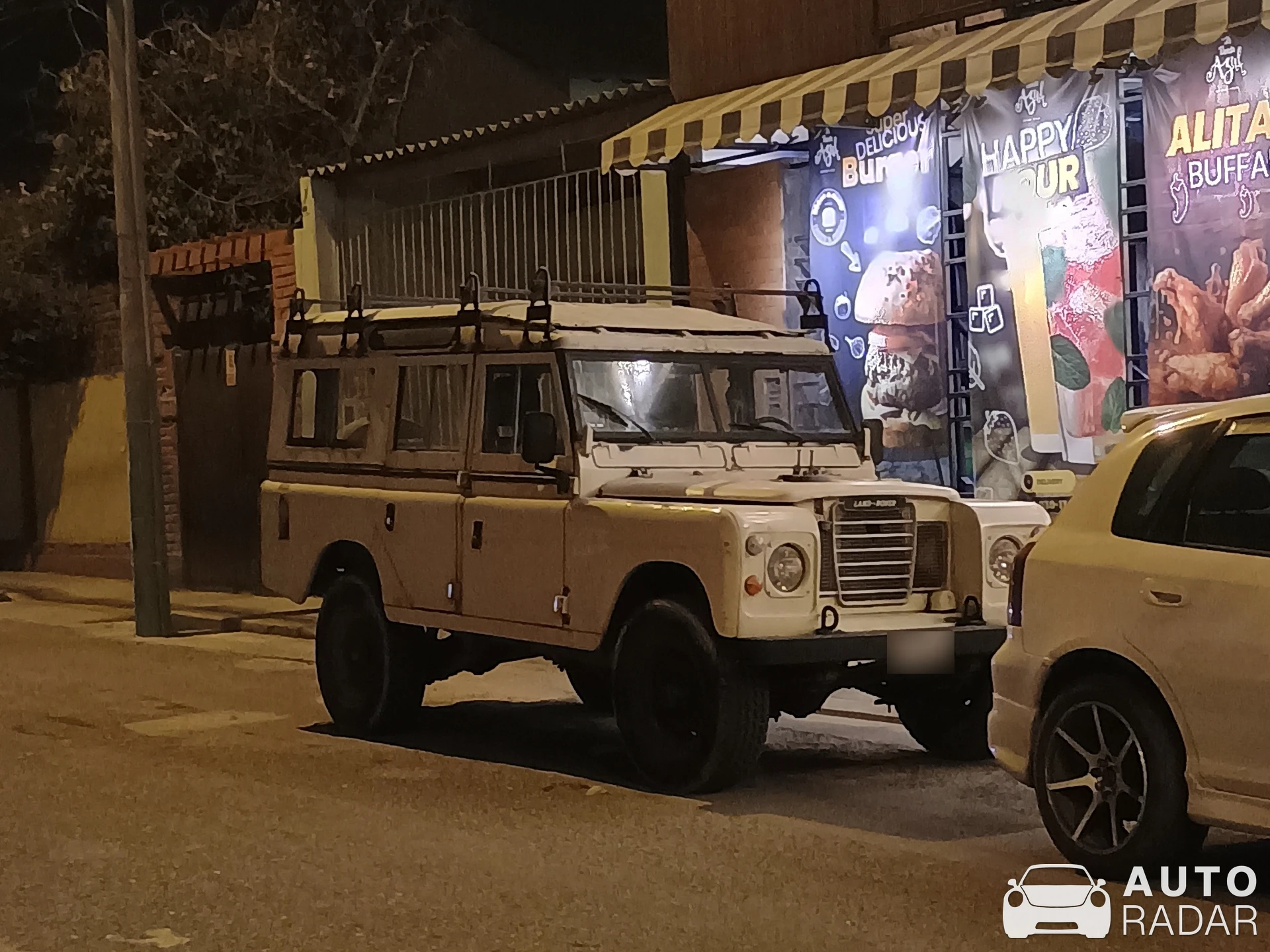 Land Rover Santana 88 Series 2 spotted in Chaclacayo