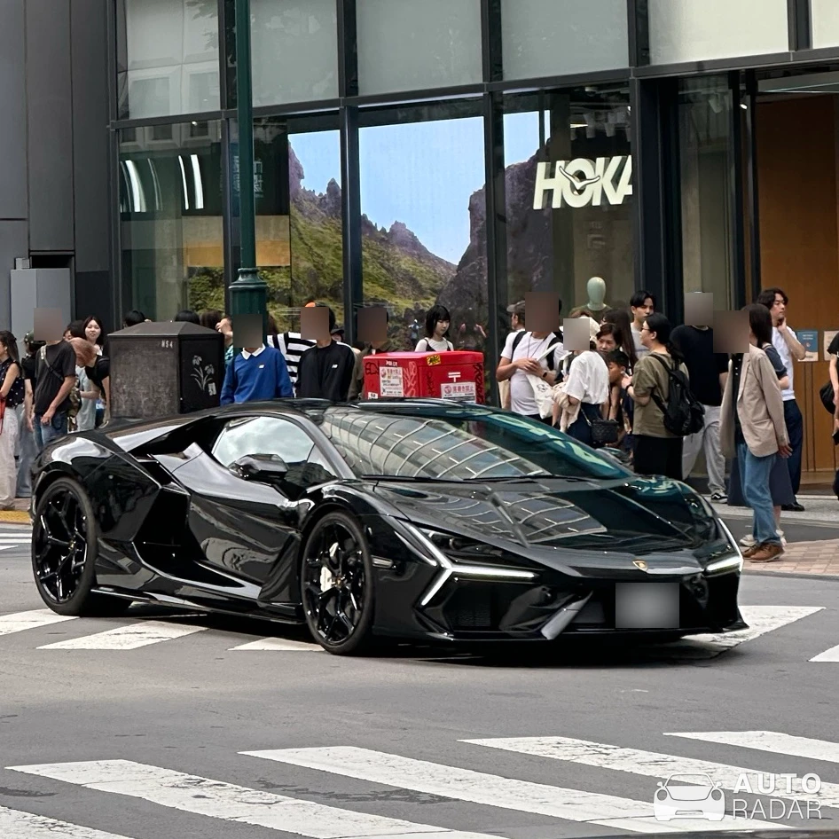 Lamborghini Revuelto spotted in Yokohama
