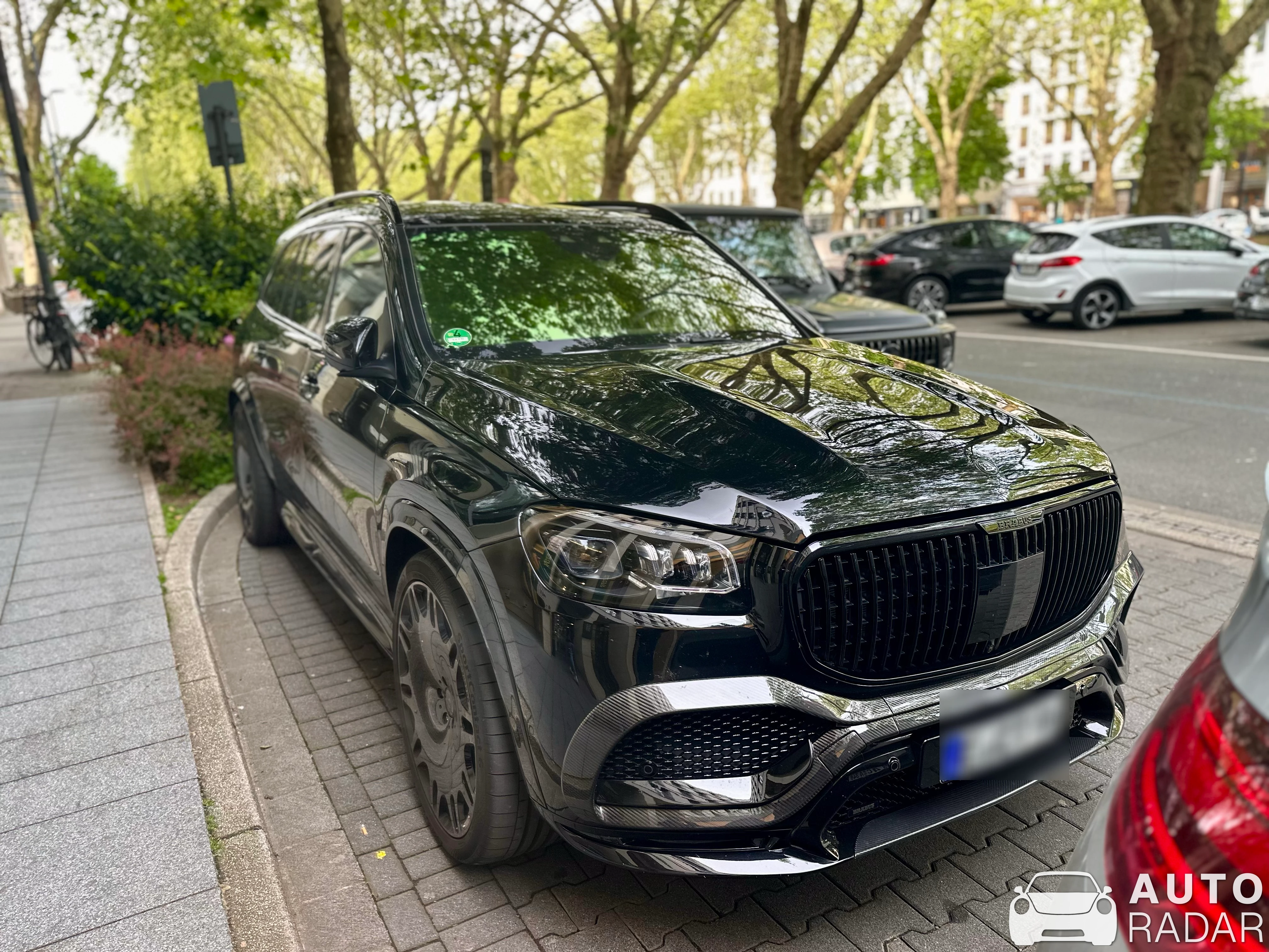 Mercedes-Maybach Brabus GLS 900 spotted in Düsseldorf
